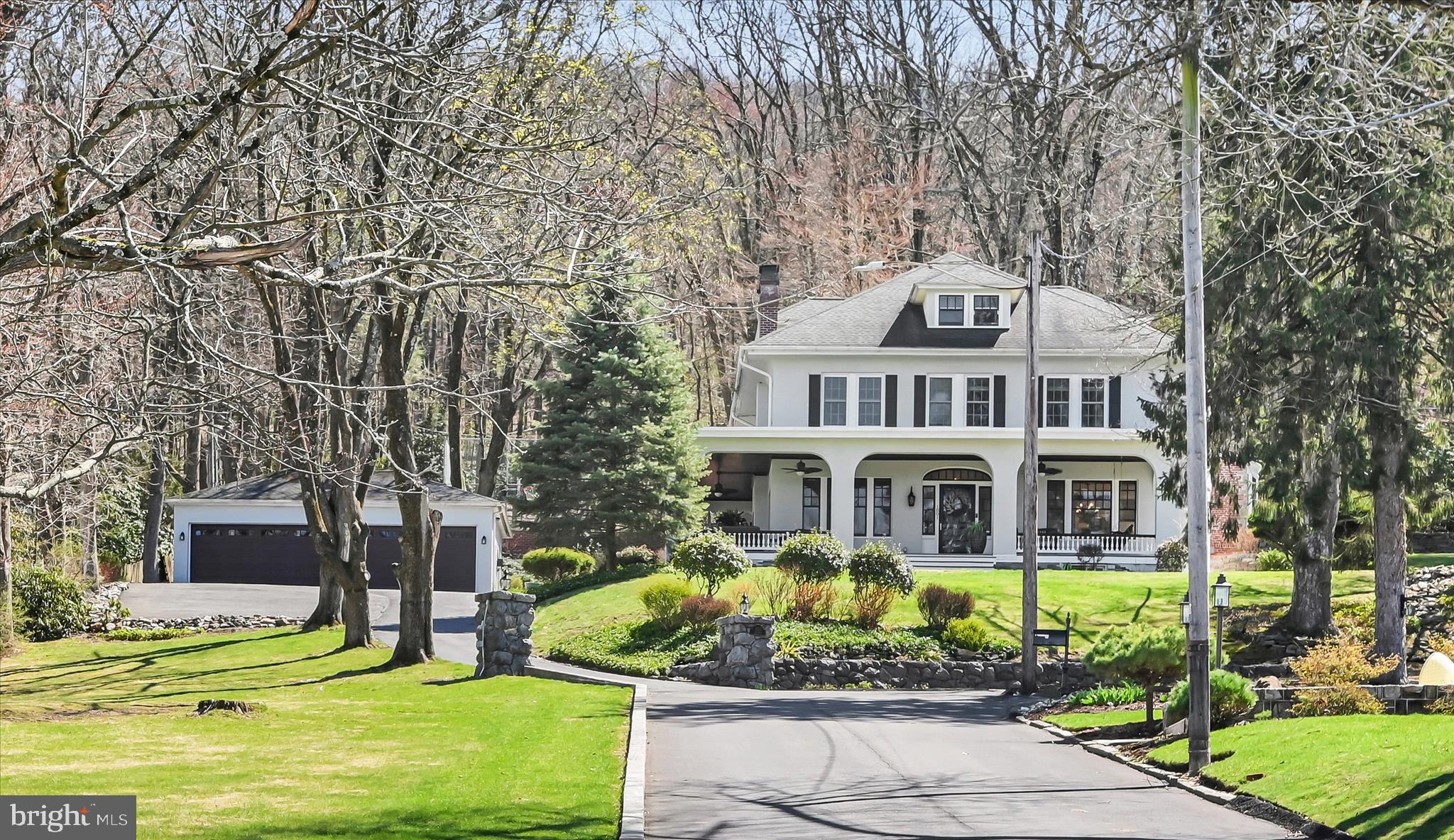 YORKVILLE - Residential