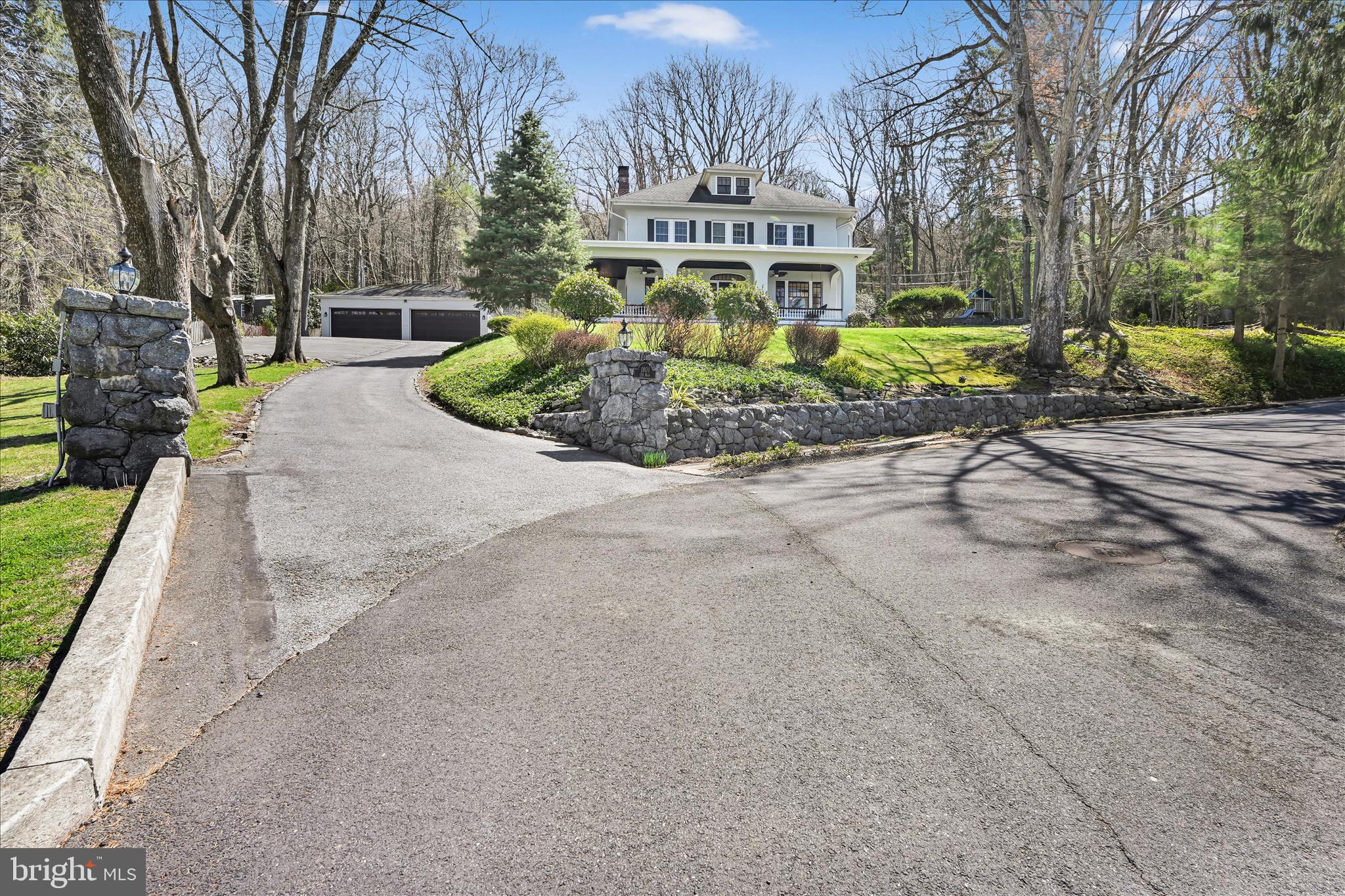 YORKVILLE - Residential