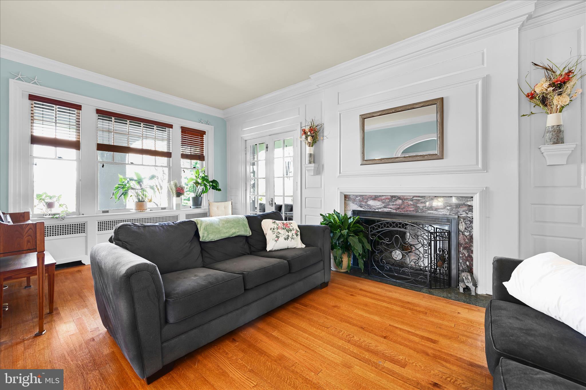 YORKVILLE - Residential