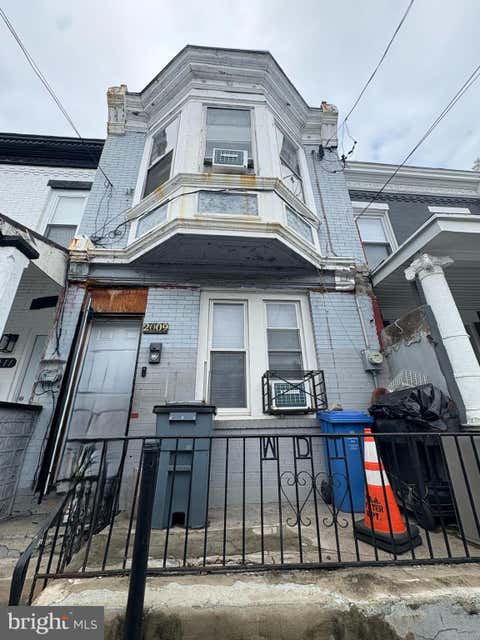 Townhouse For Sale - 2009 W Indiana Avenue<br/> Philadelphia County, PHILADELPHIA, PA 19132