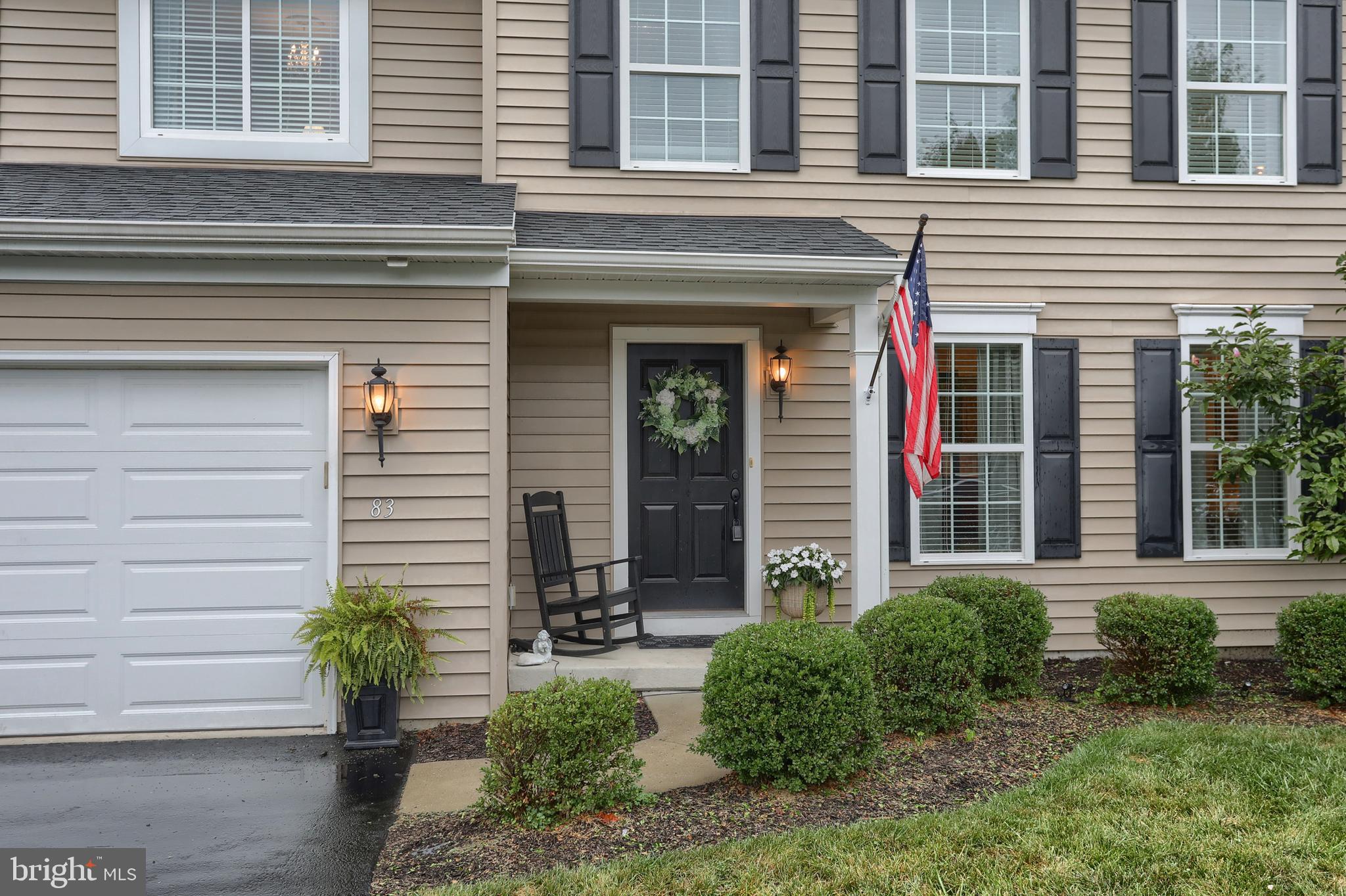 83 SWEETBRIAR LN