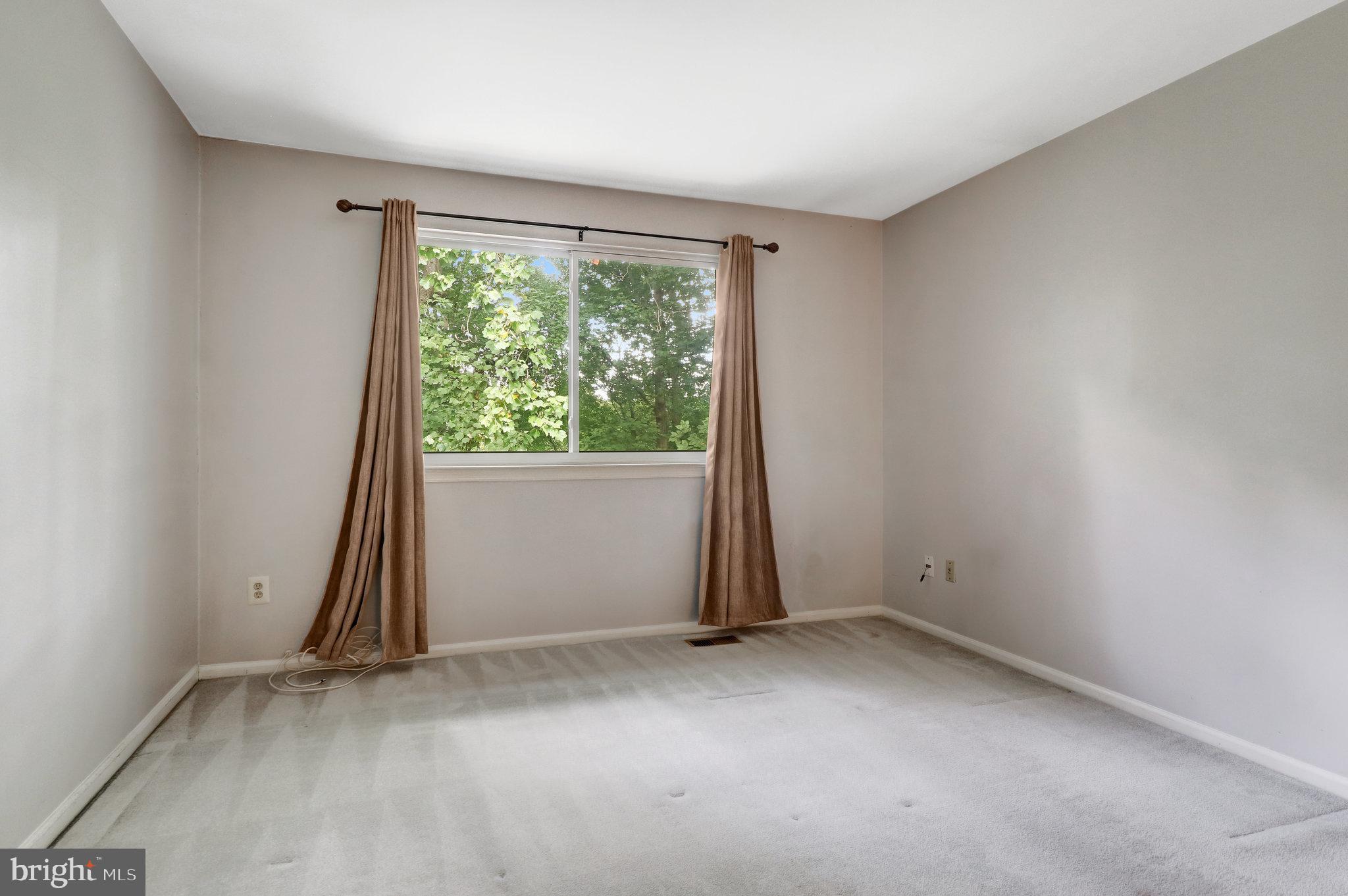 BURKE CENTRE - Residential Lease