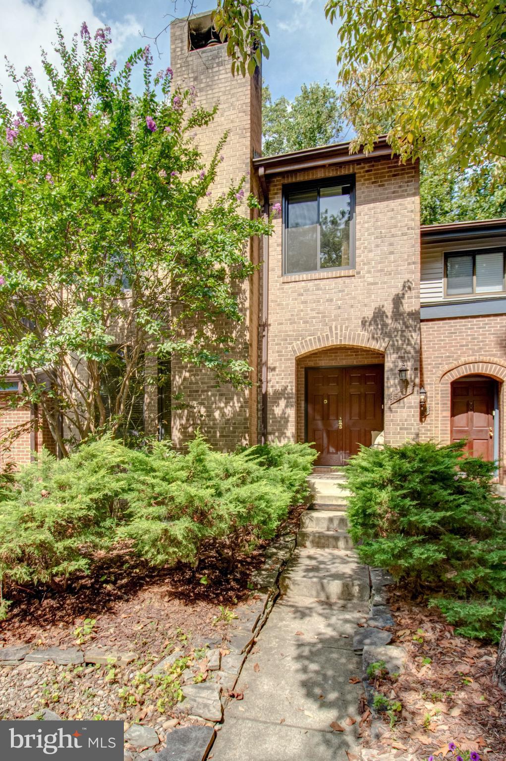 BURKE CENTRE - Residential Lease