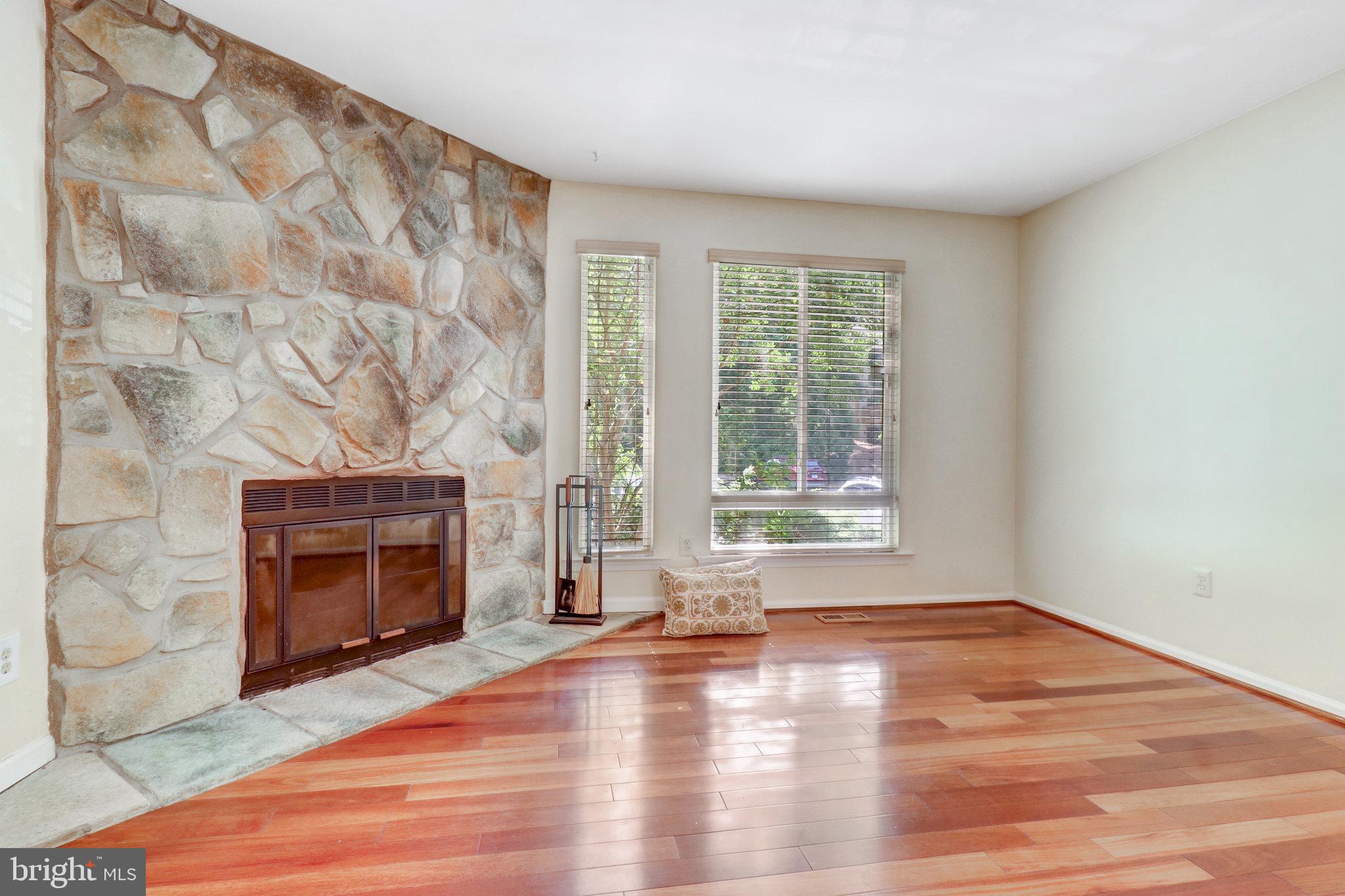 BURKE CENTRE - Residential Lease