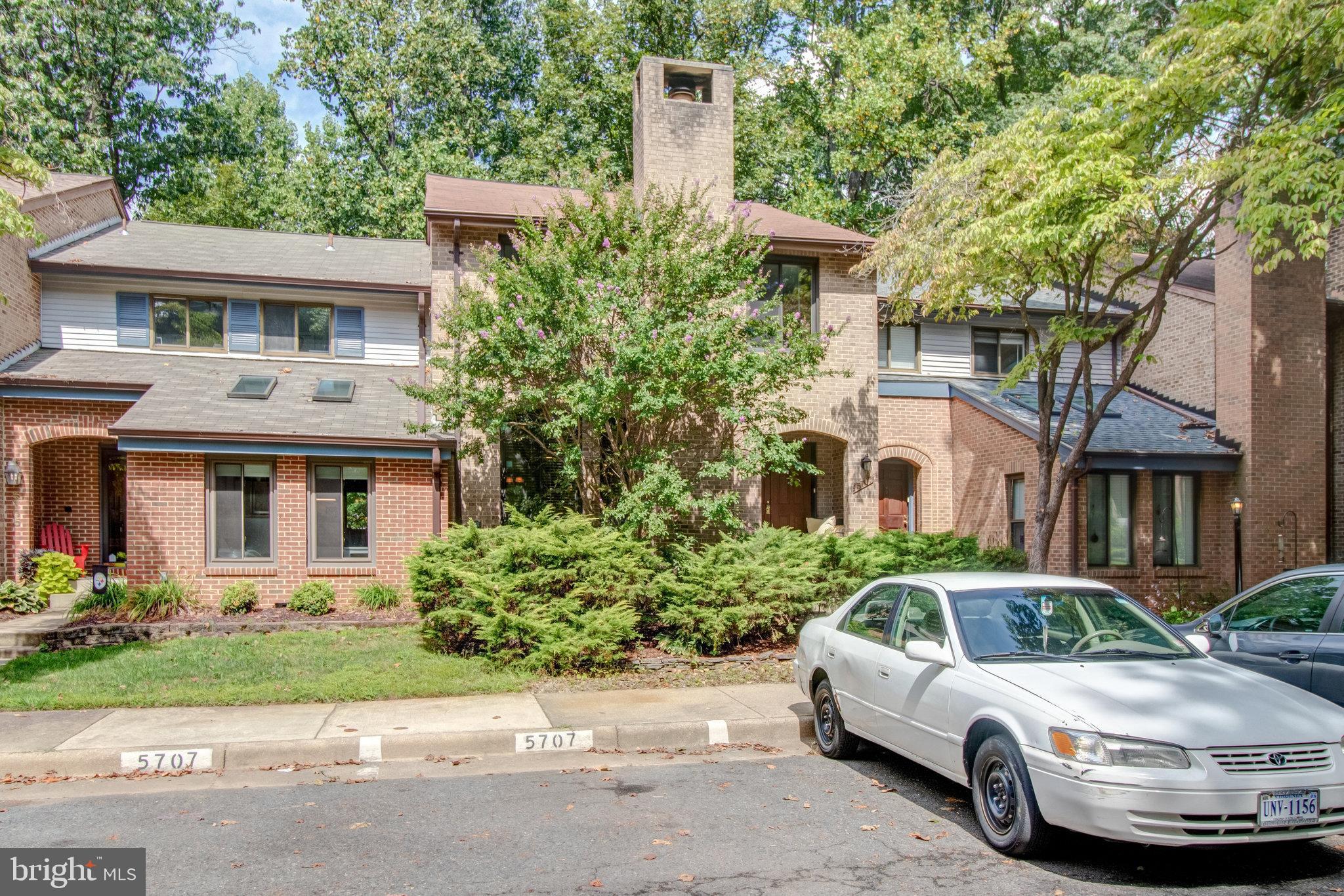 5707 WATERS EDGE LANDING COURT