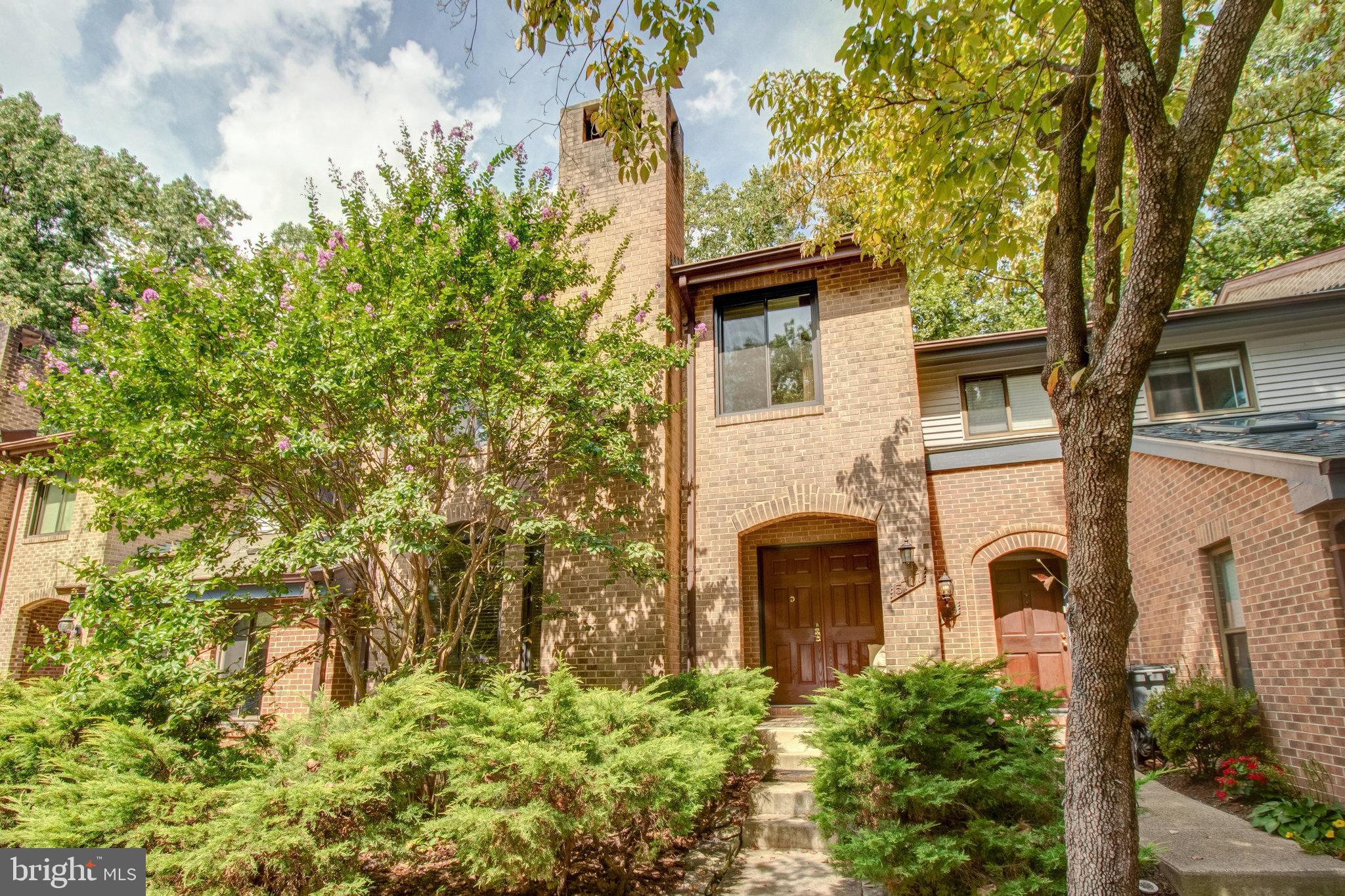 BURKE CENTRE - Residential Lease