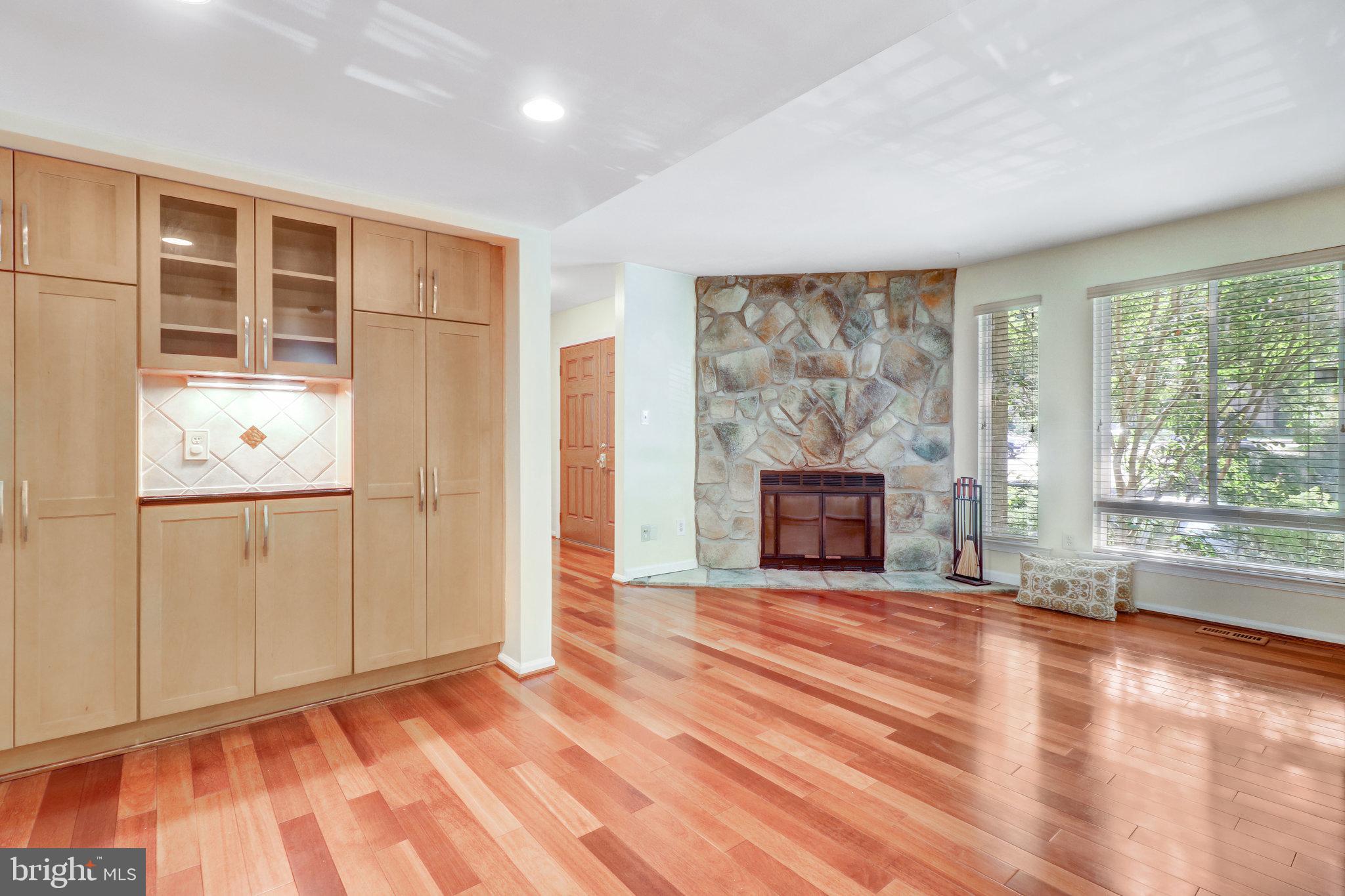 BURKE CENTRE - Residential Lease