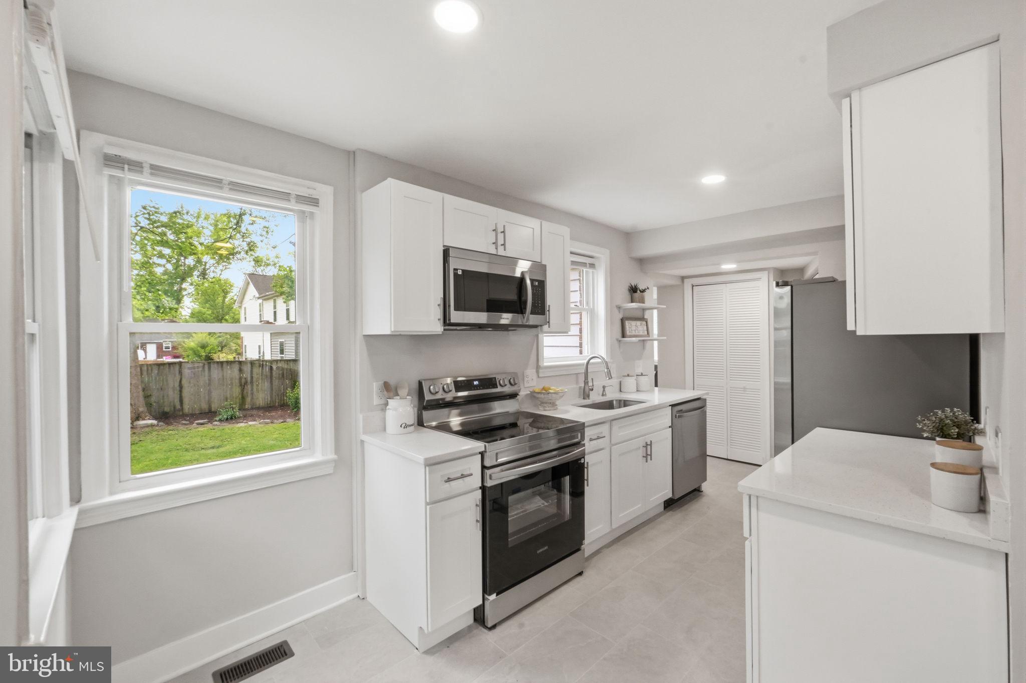 OAK SPRING - Residential