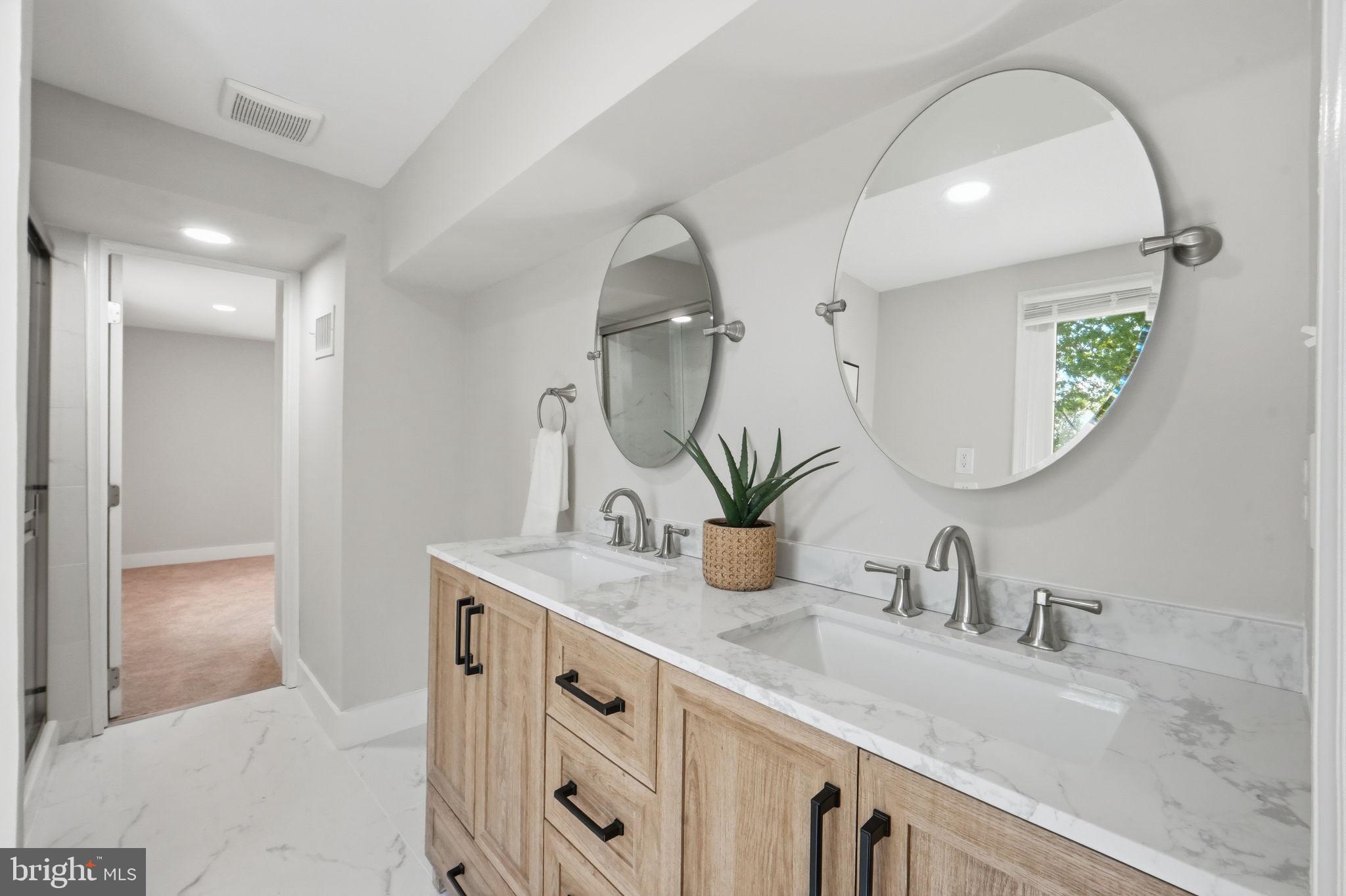 OAK SPRING - Residential