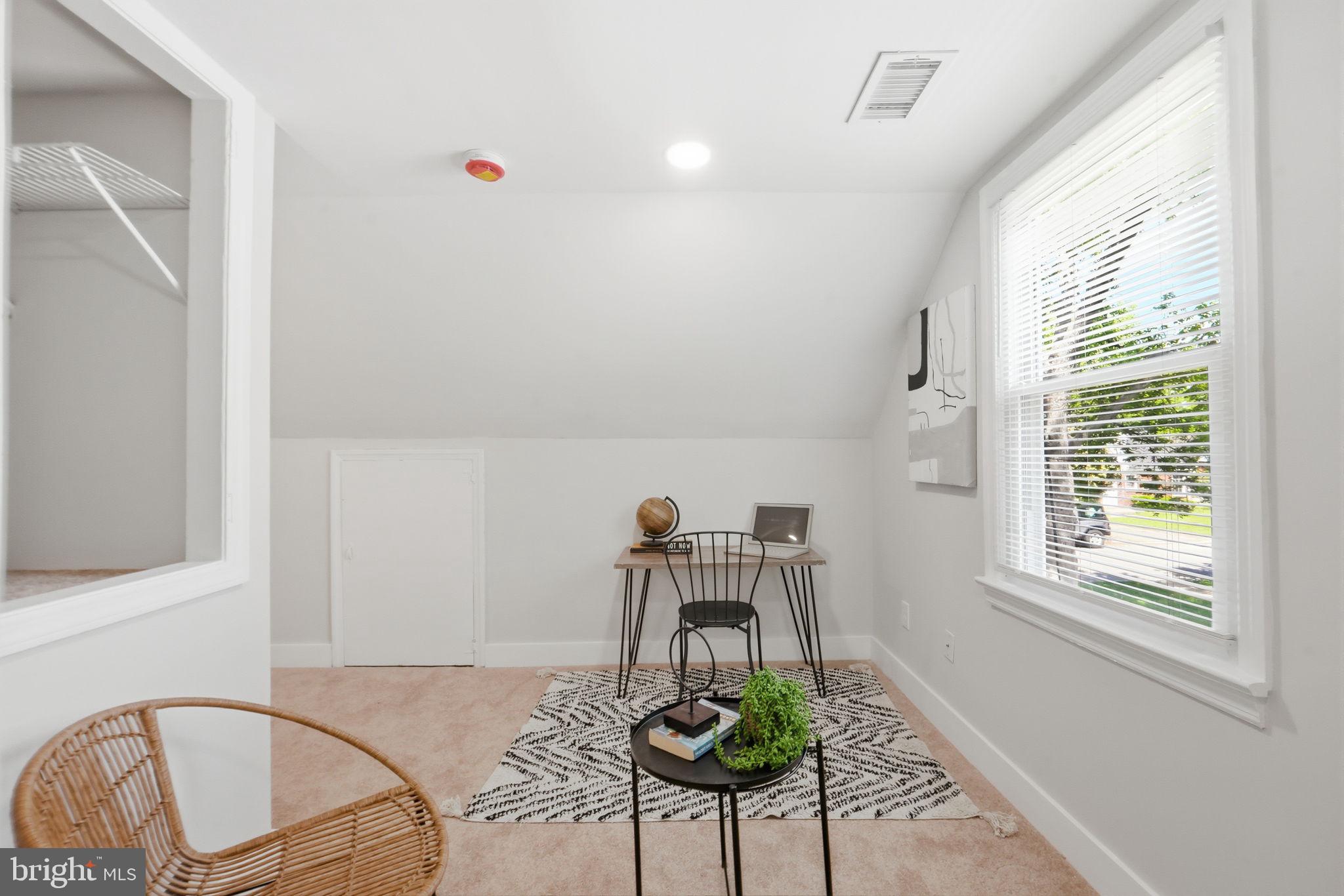 OAK SPRING - Residential