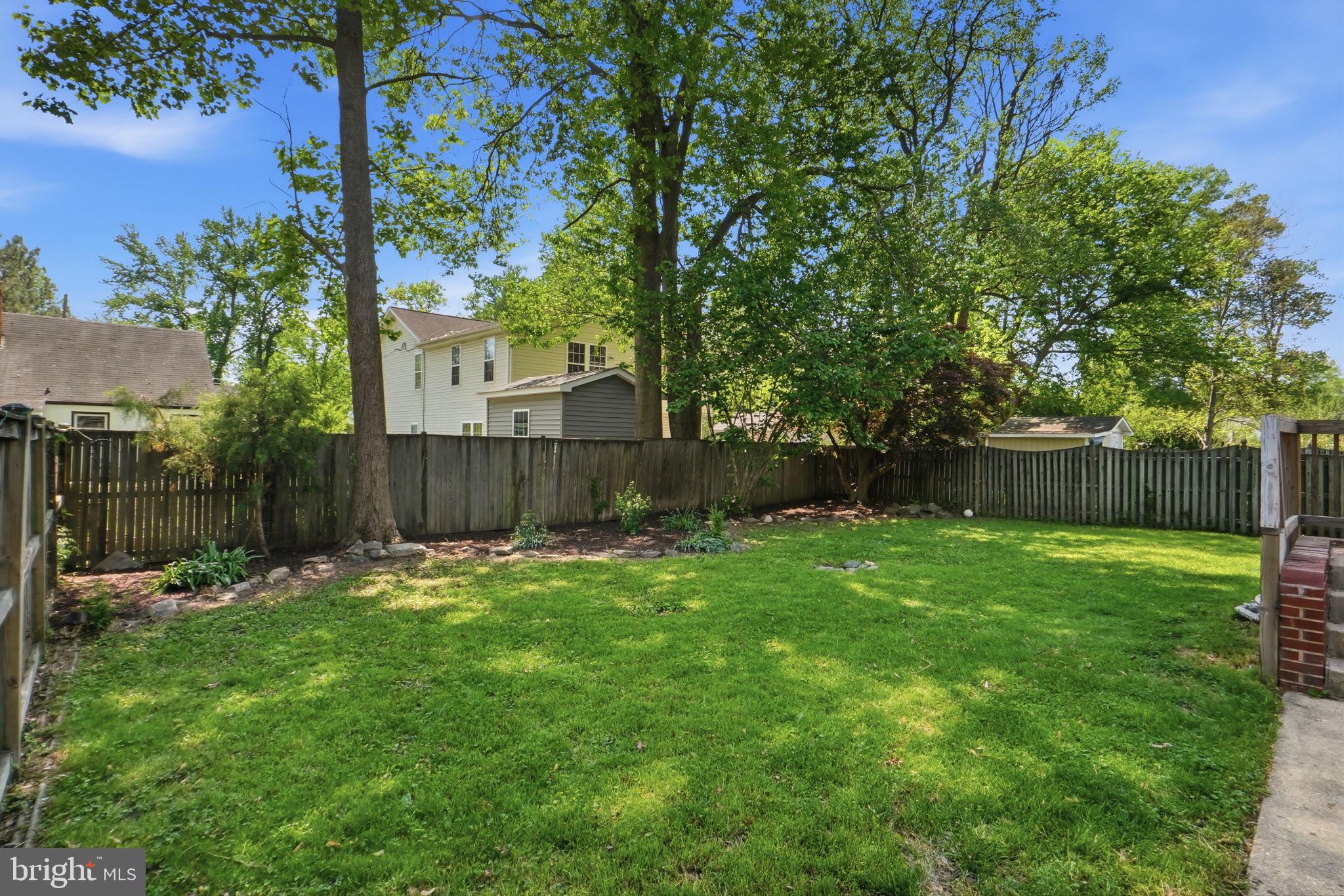 OAK SPRING - Residential