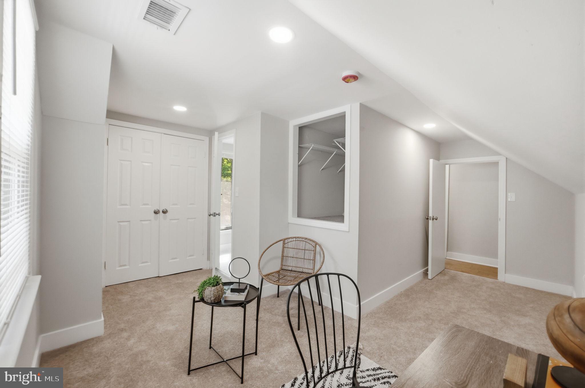 OAK SPRING - Residential