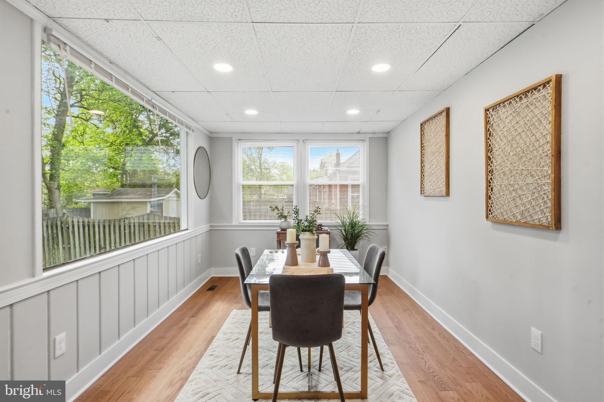 OAK SPRING - Residential