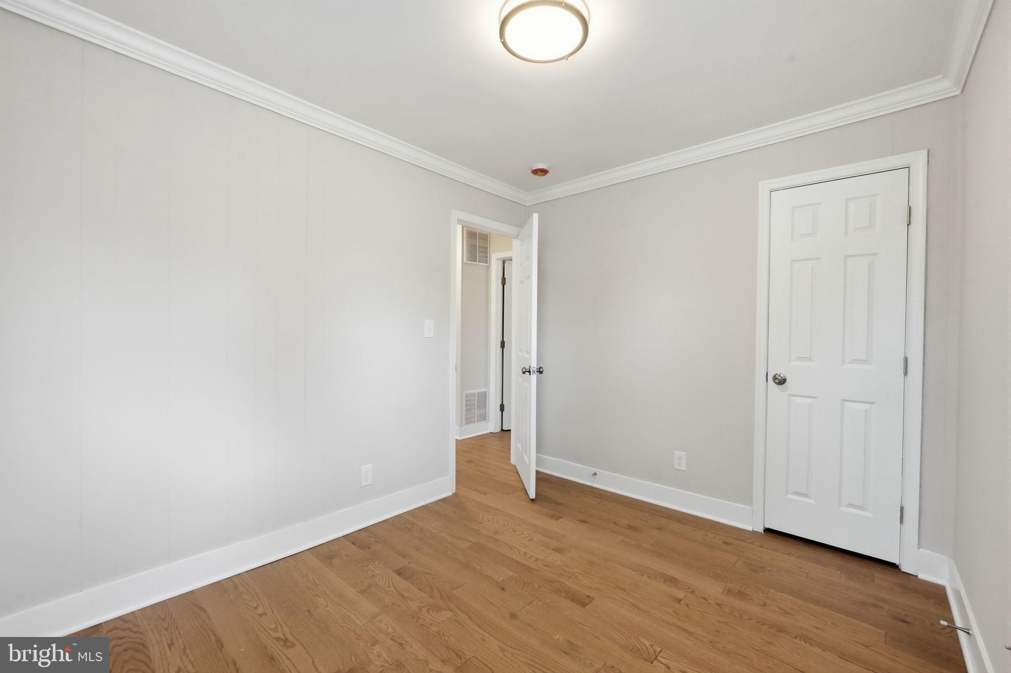 OAK SPRING - Residential