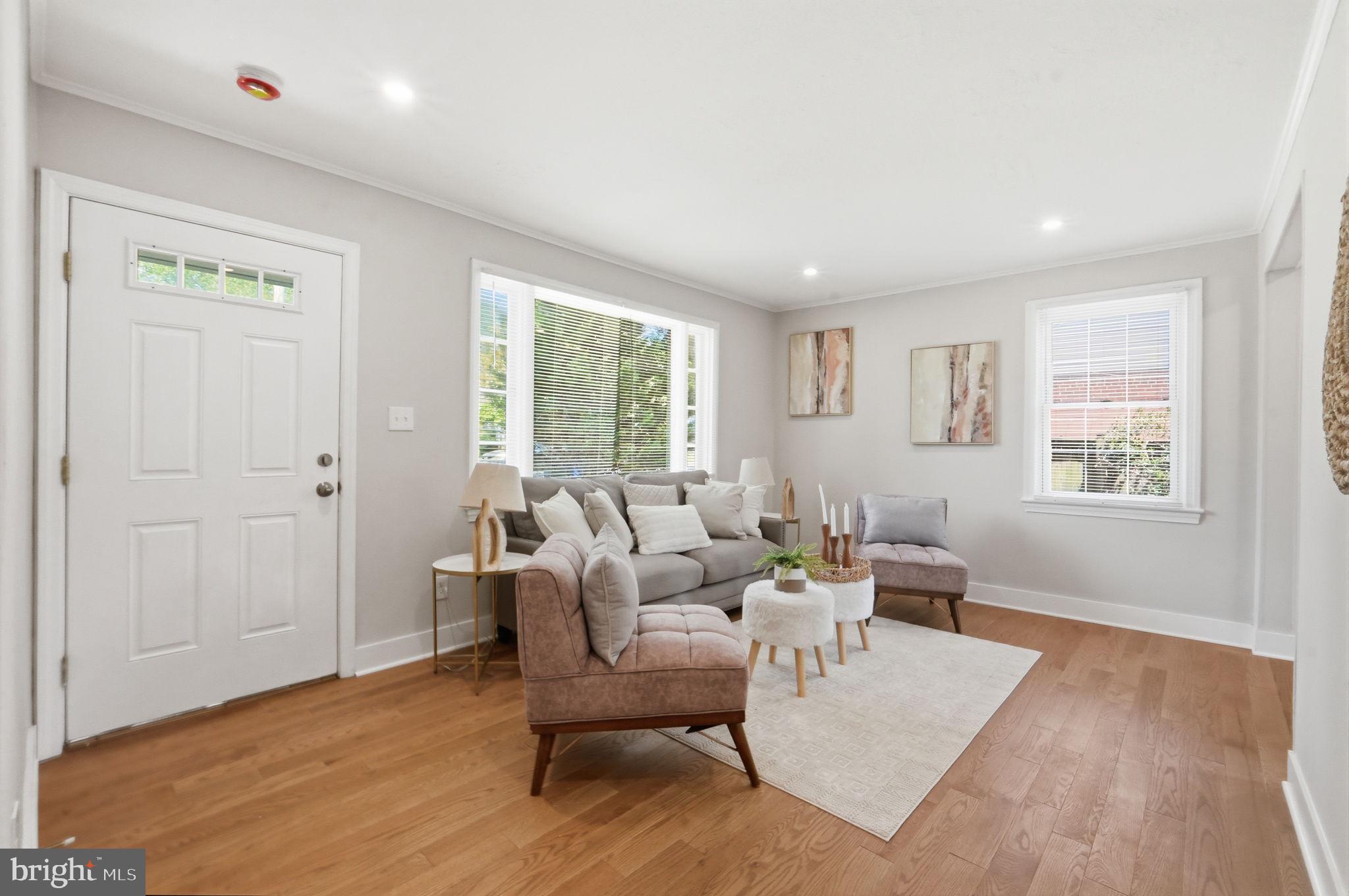 OAK SPRING - Residential