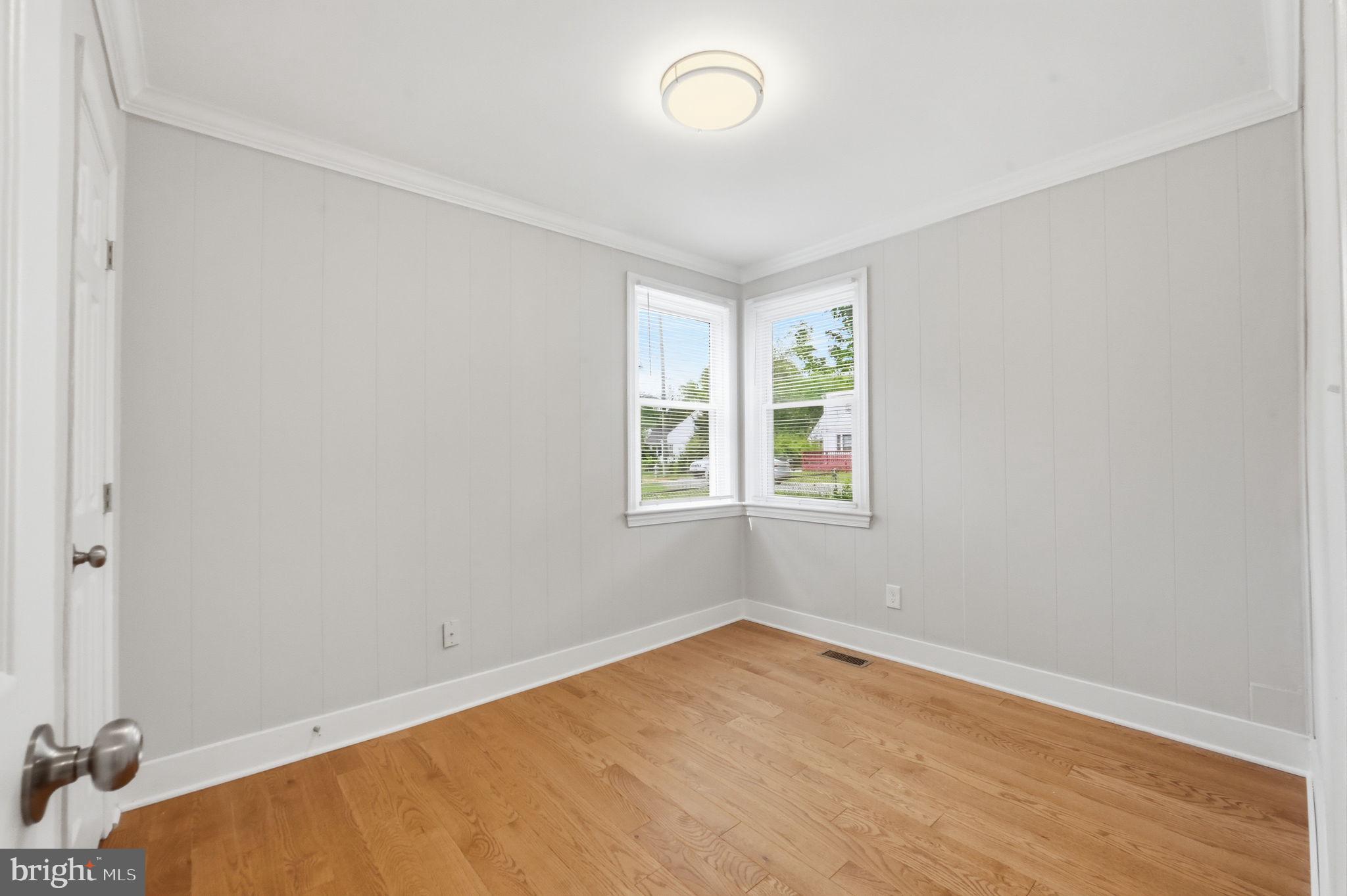 OAK SPRING - Residential