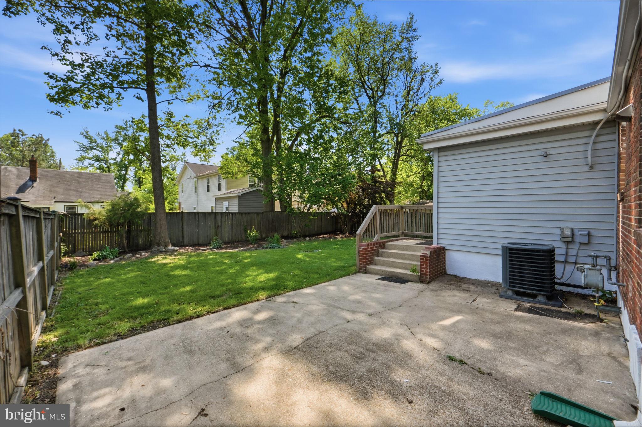 OAK SPRING - Residential