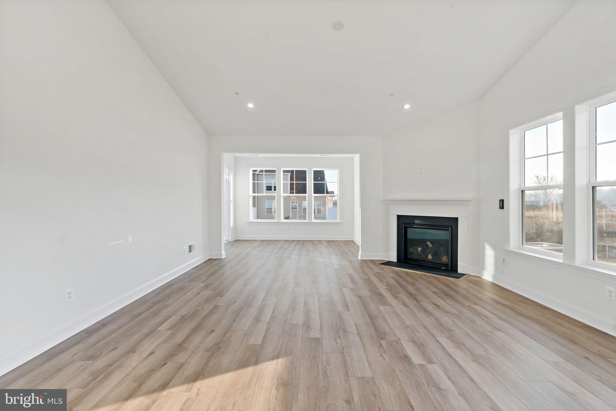 ROSEHILL MANOR - Residential