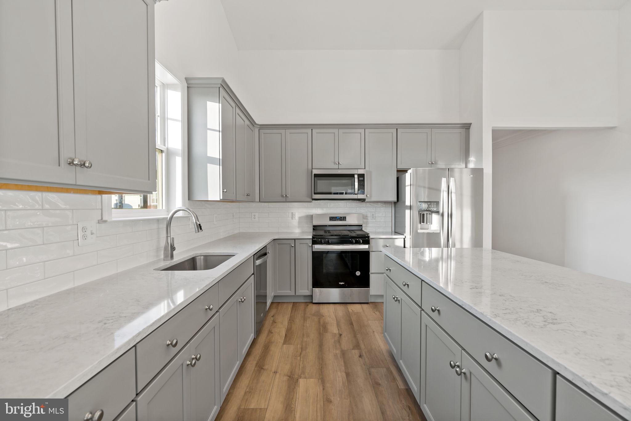 ROSEHILL MANOR - Residential