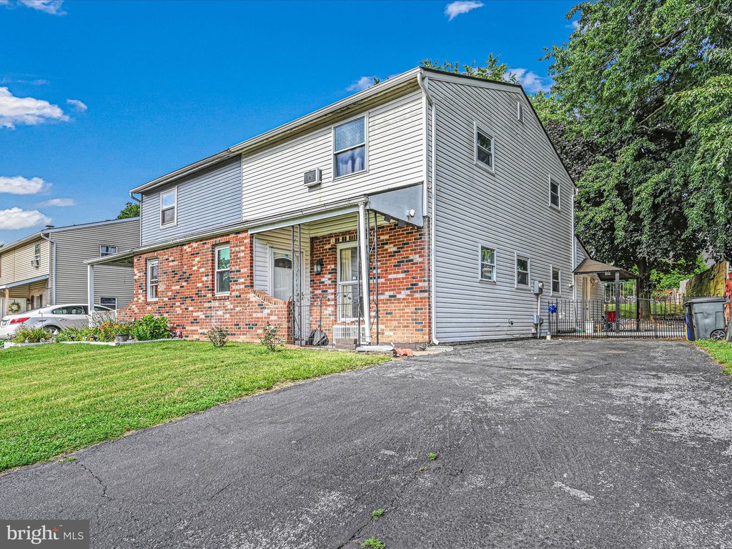 Photo of 539 Creekside Lane, Mount Joy, PA 17552 (MLS # PALA2053390)