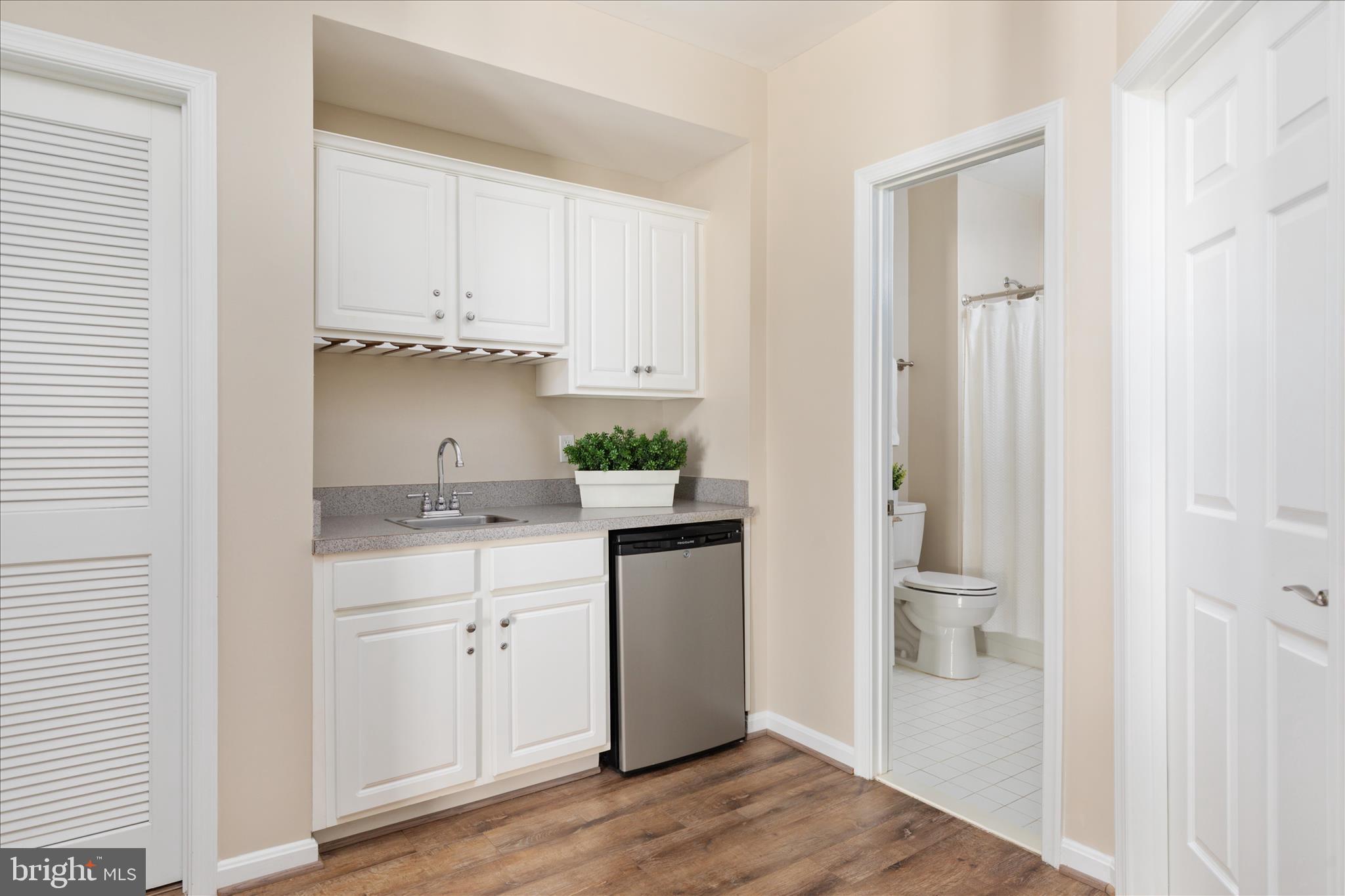 LANSDOWNE ON THE POTOMAC - Residential