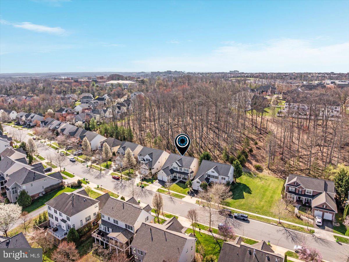 LANSDOWNE ON THE POTOMAC - Residential