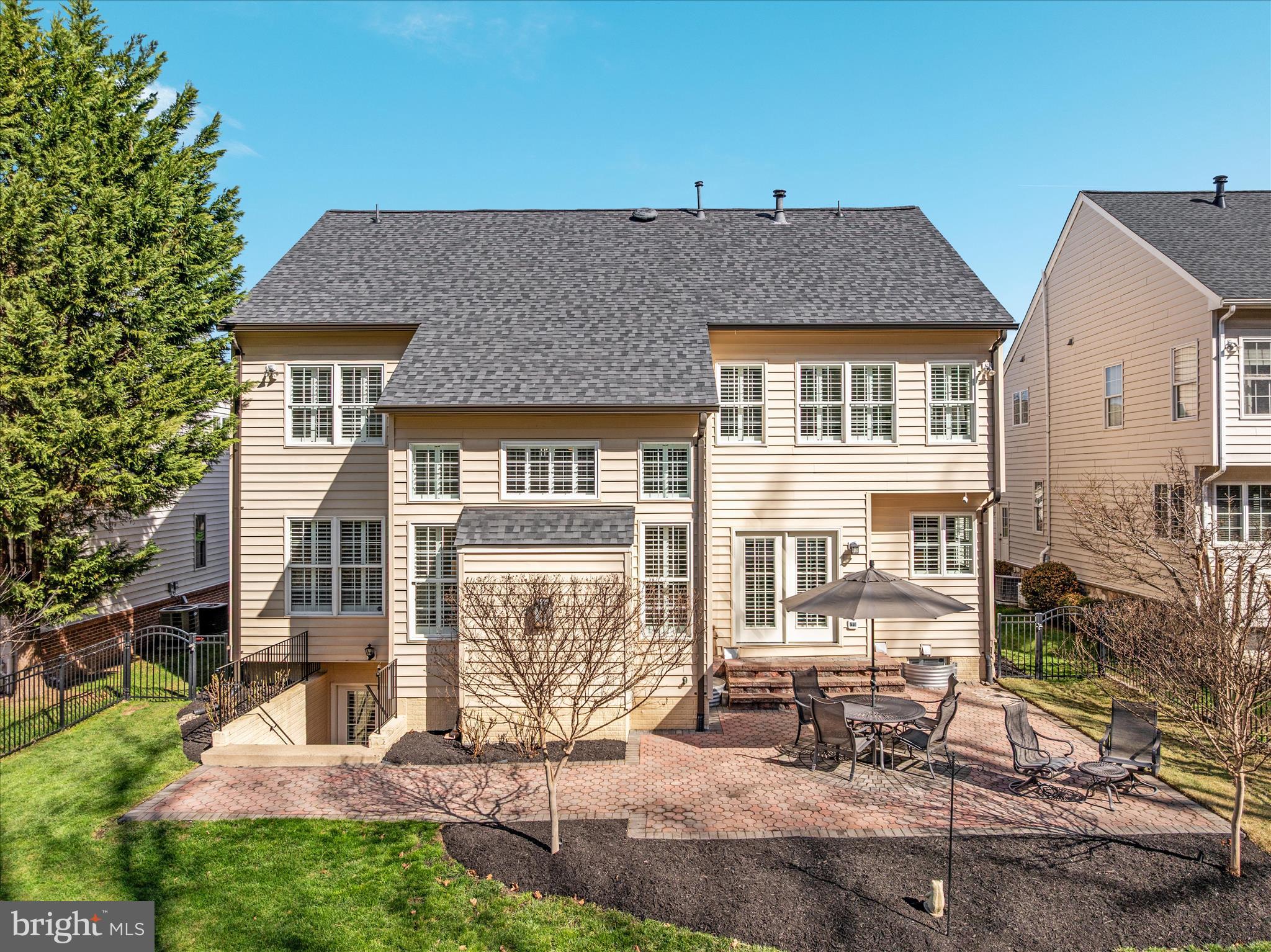 LANSDOWNE ON THE POTOMAC - Residential