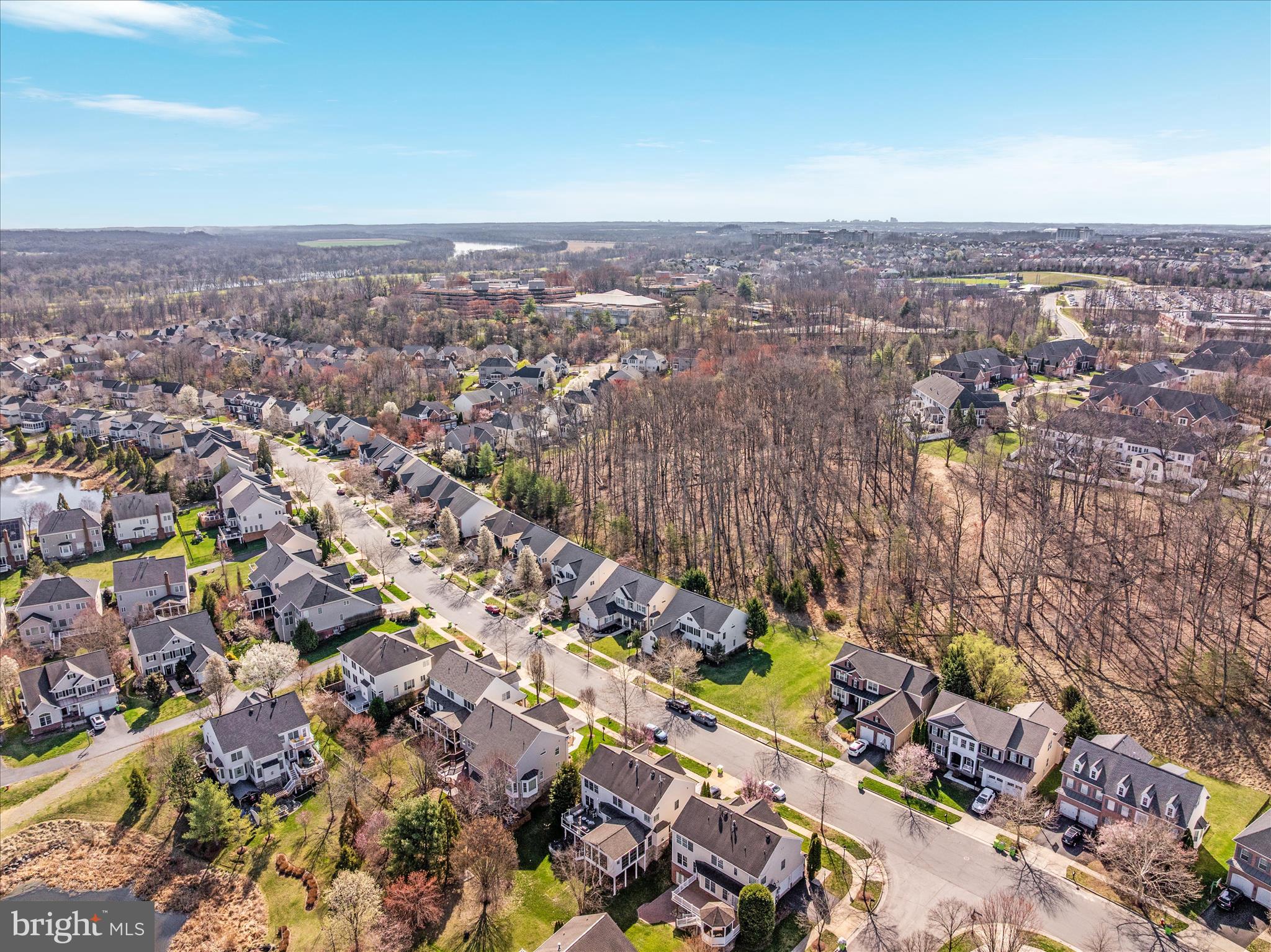 LANSDOWNE ON THE POTOMAC - Residential
