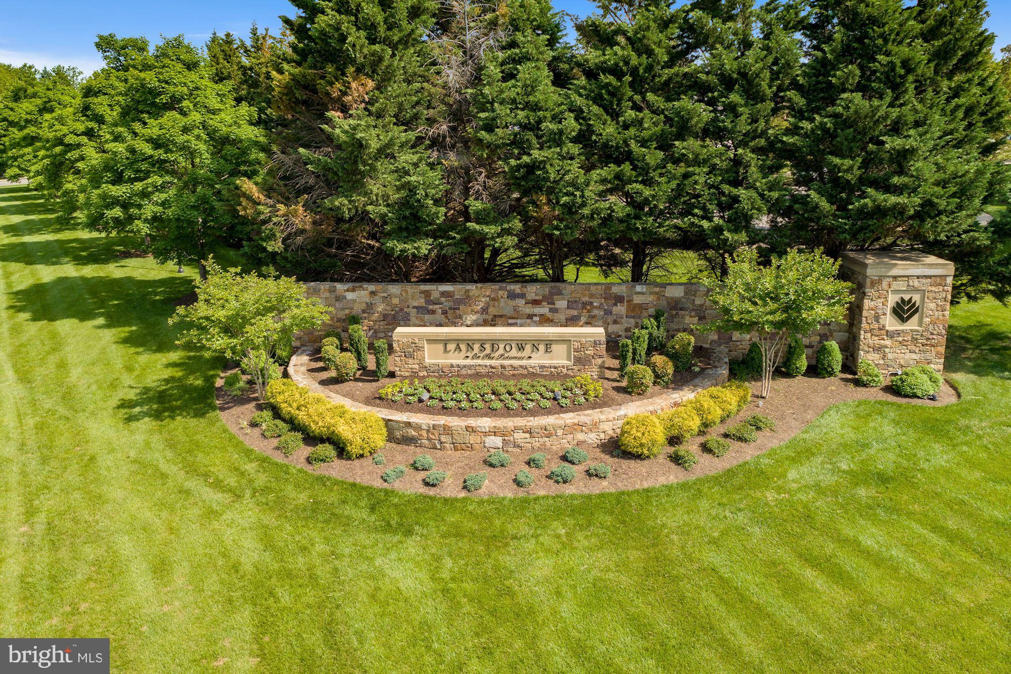 LANSDOWNE ON THE POTOMAC - Residential