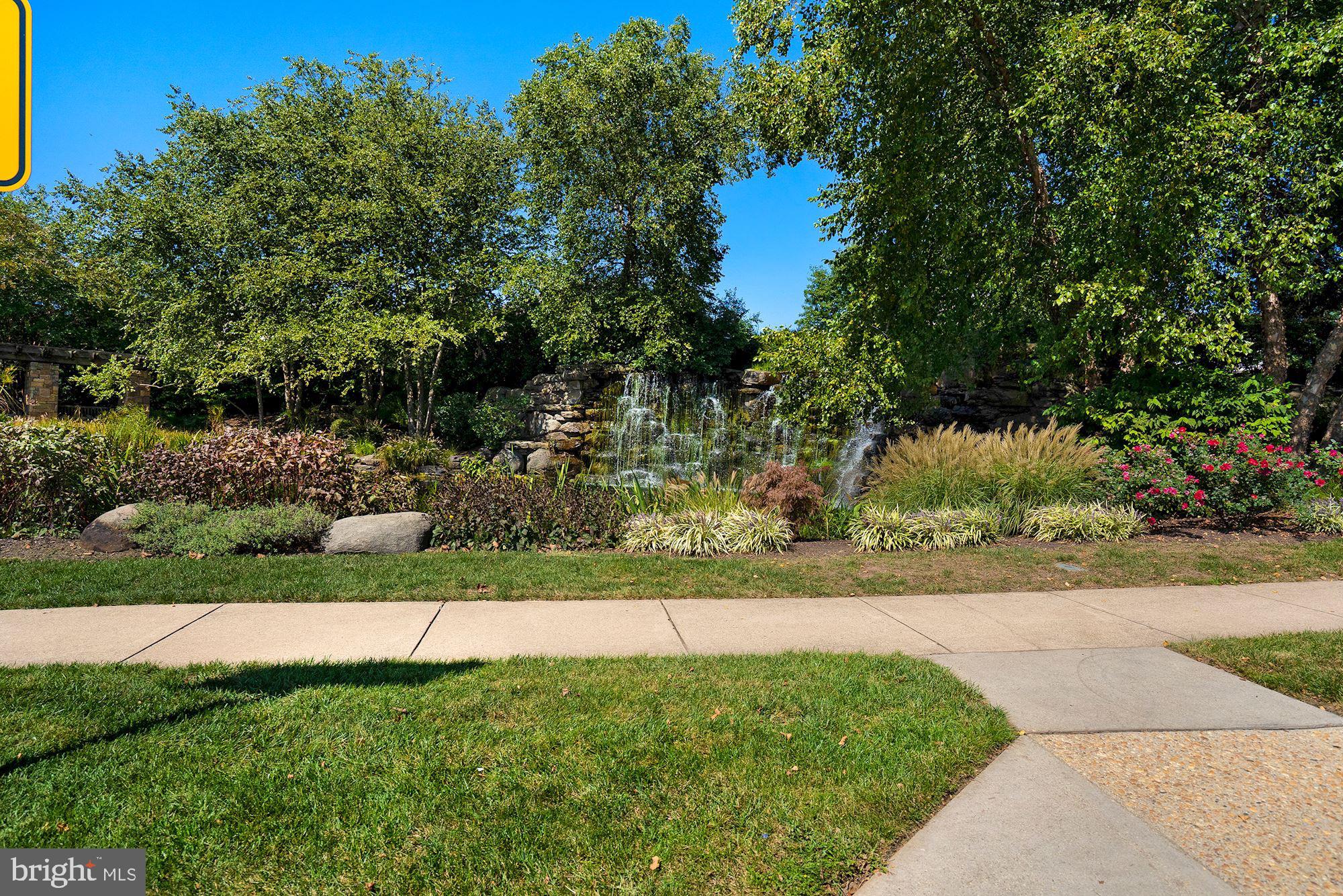 LANSDOWNE ON THE POTOMAC - Residential