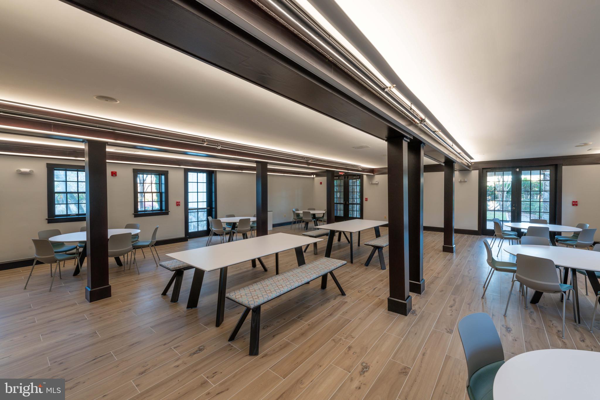 LANSDOWNE ON THE POTOMAC - Residential