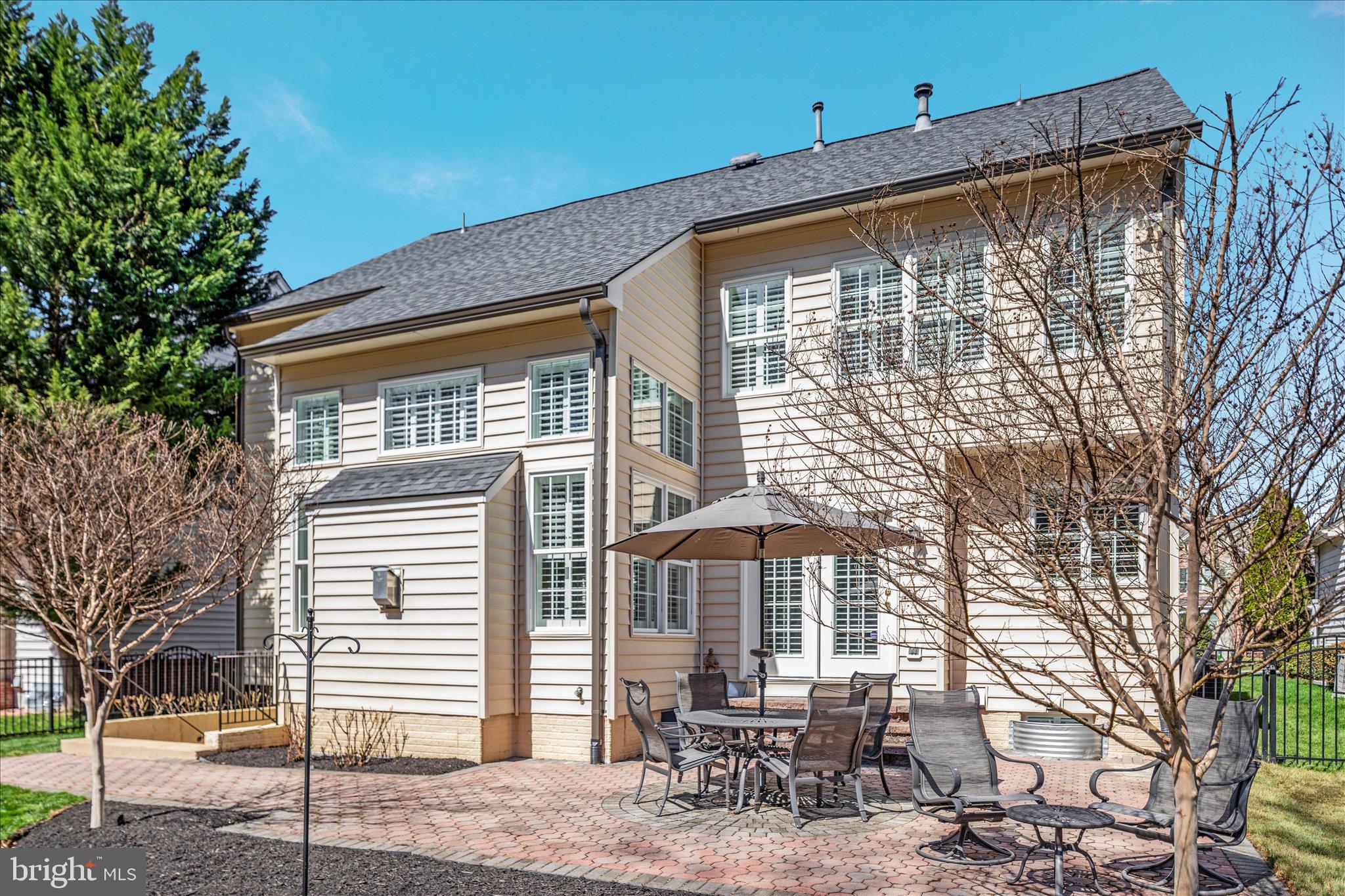 LANSDOWNE ON THE POTOMAC - Residential