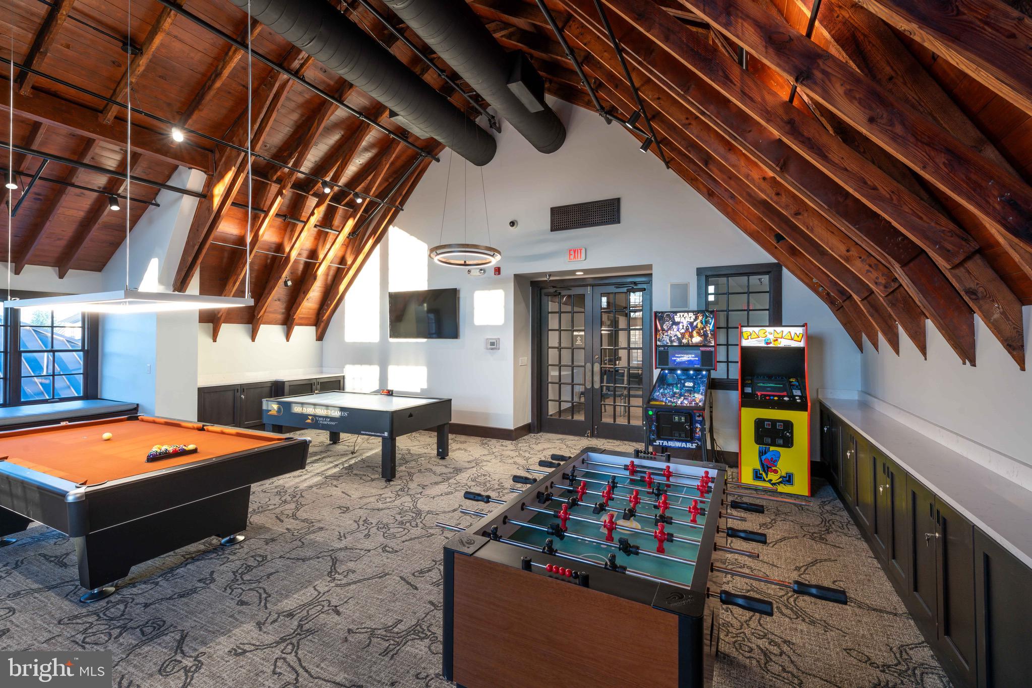 LANSDOWNE ON THE POTOMAC - Residential