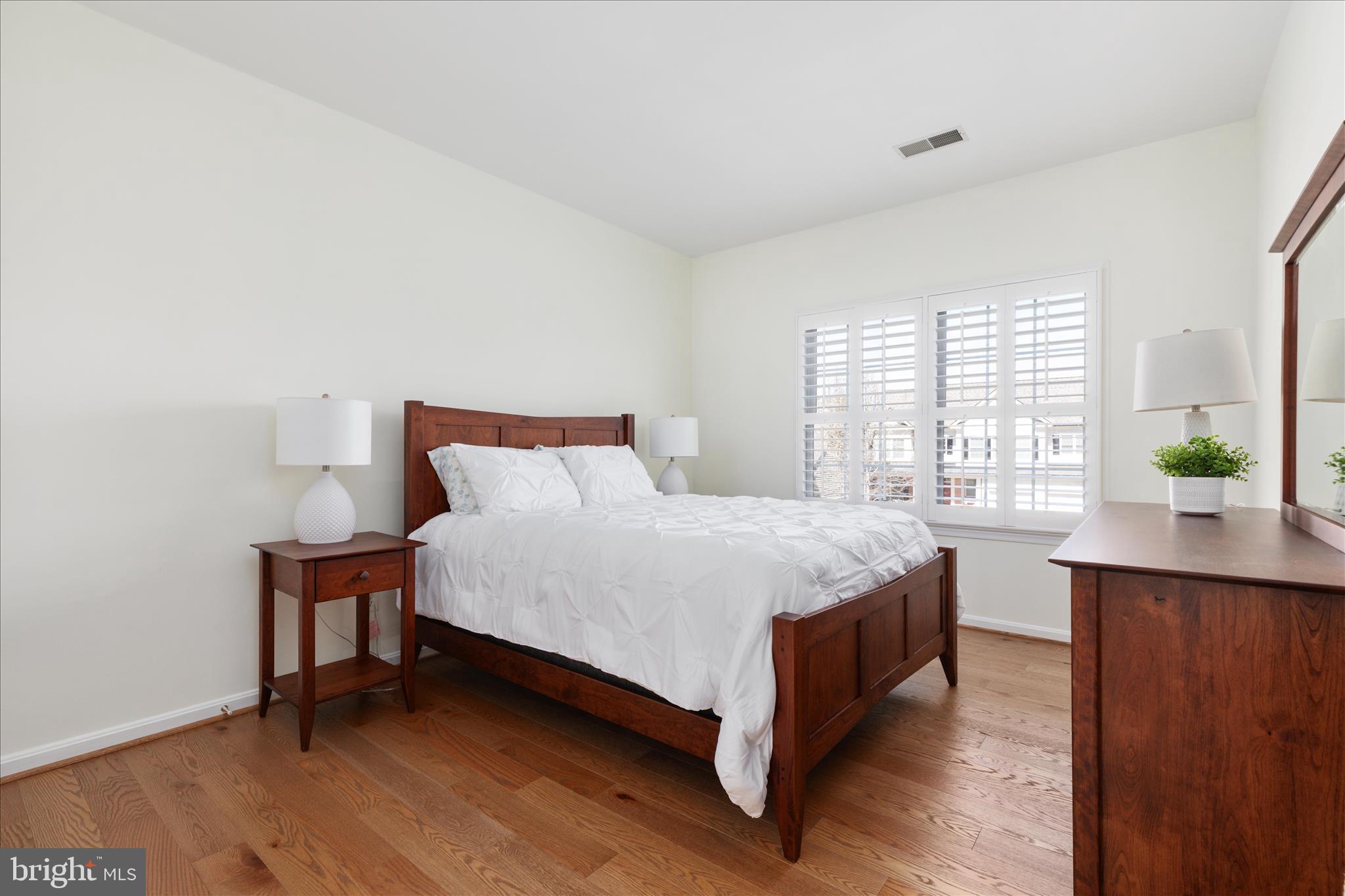 LANSDOWNE ON THE POTOMAC - Residential