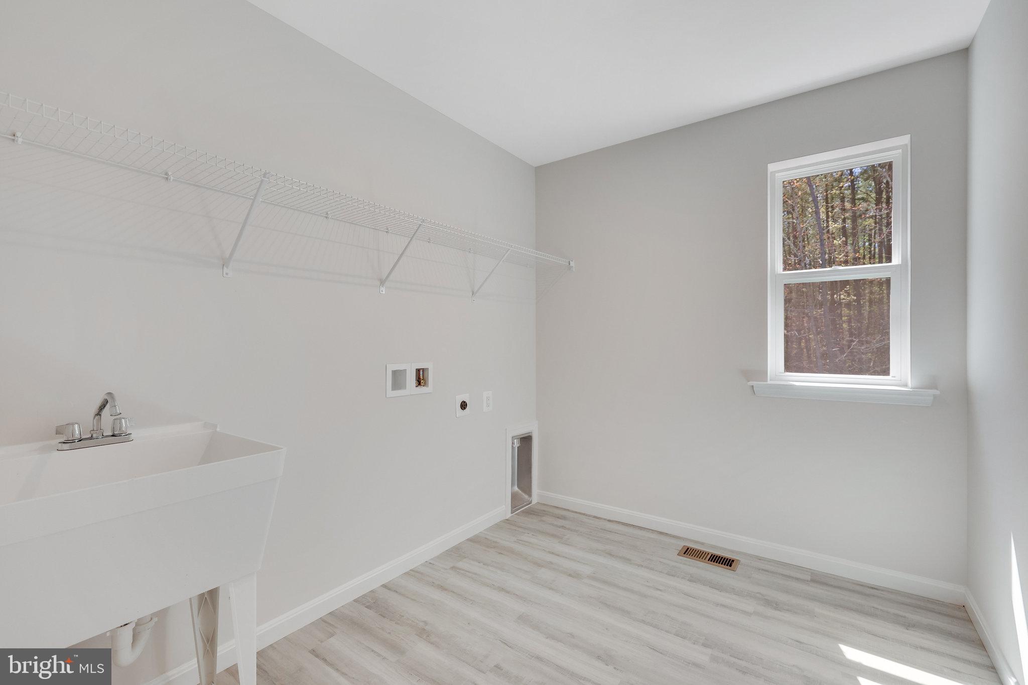 WILDERNESS SHORES - Residential