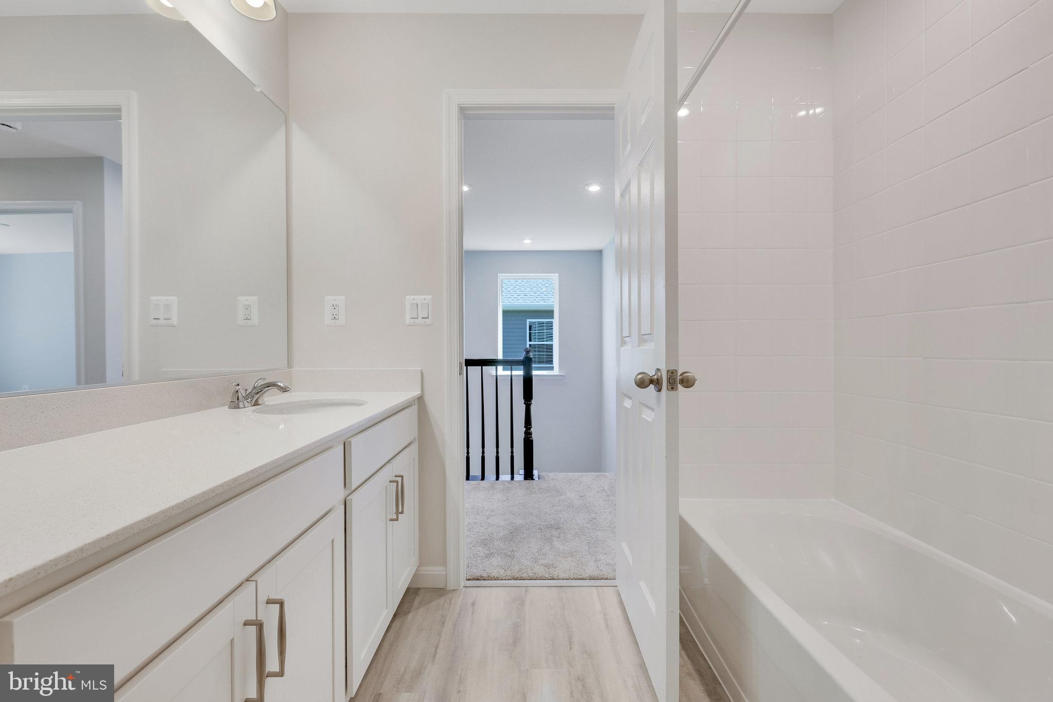 WILDERNESS SHORES - Residential