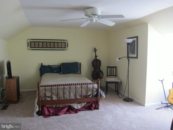 BLUE BELL WOODS - Residential