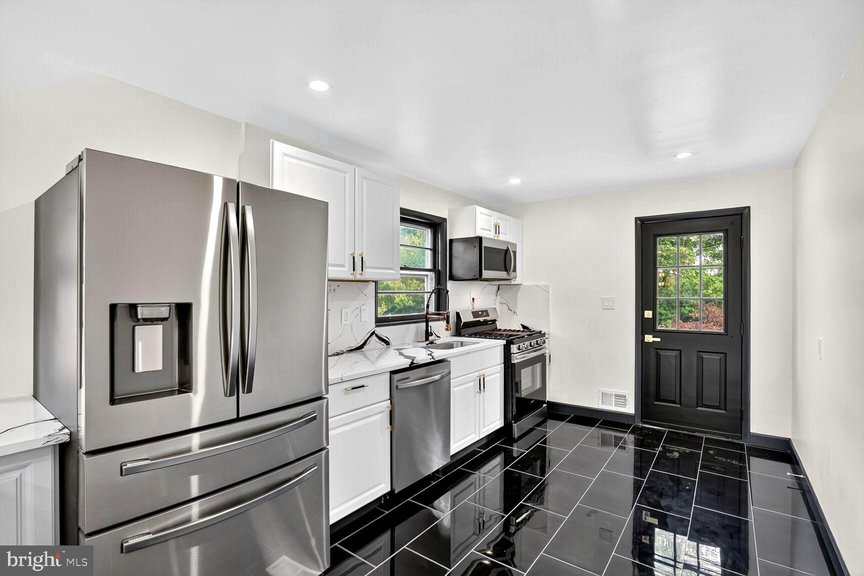 FOREST HEIGHTS - Residential