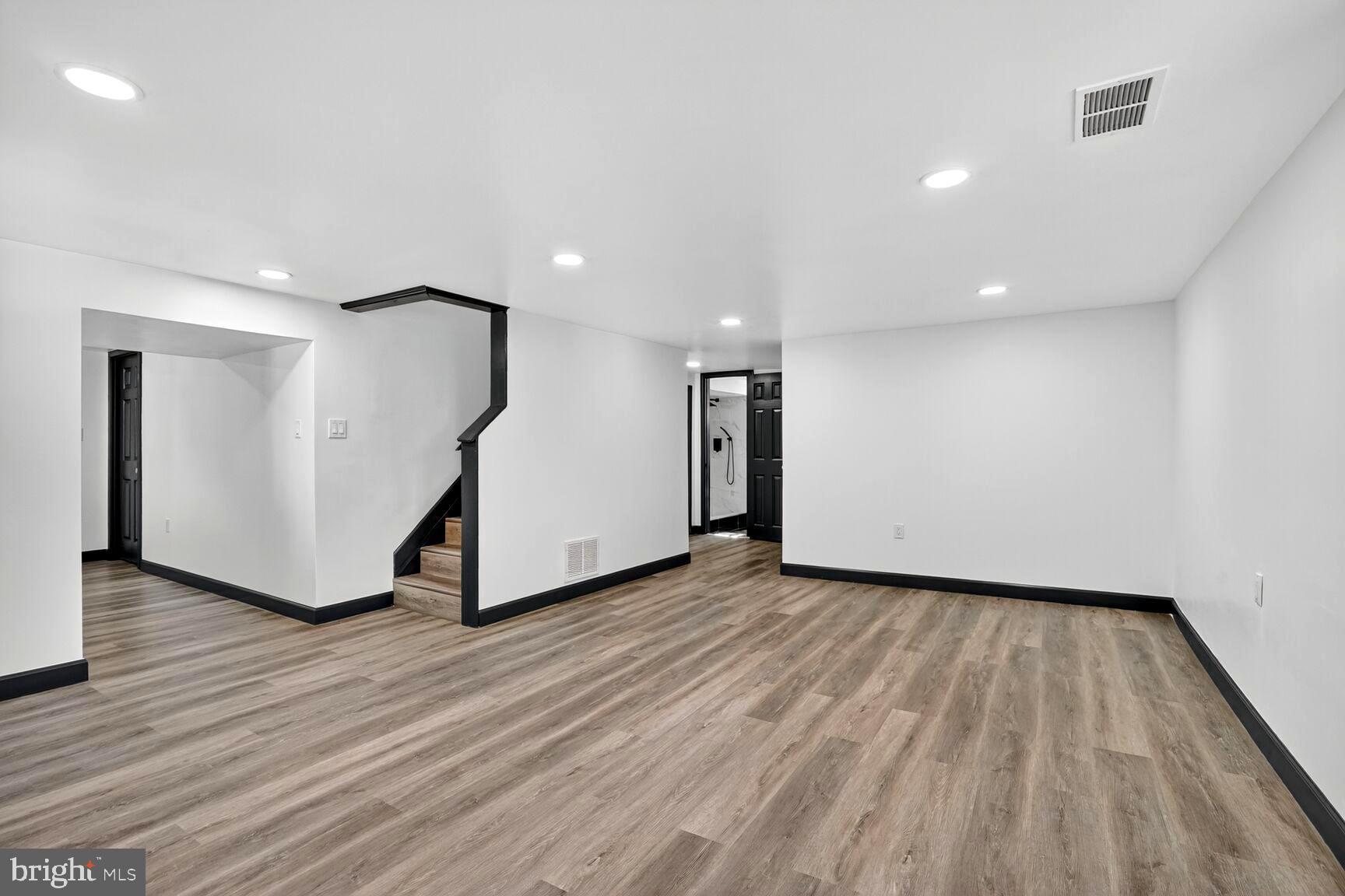 FOREST HEIGHTS - Residential