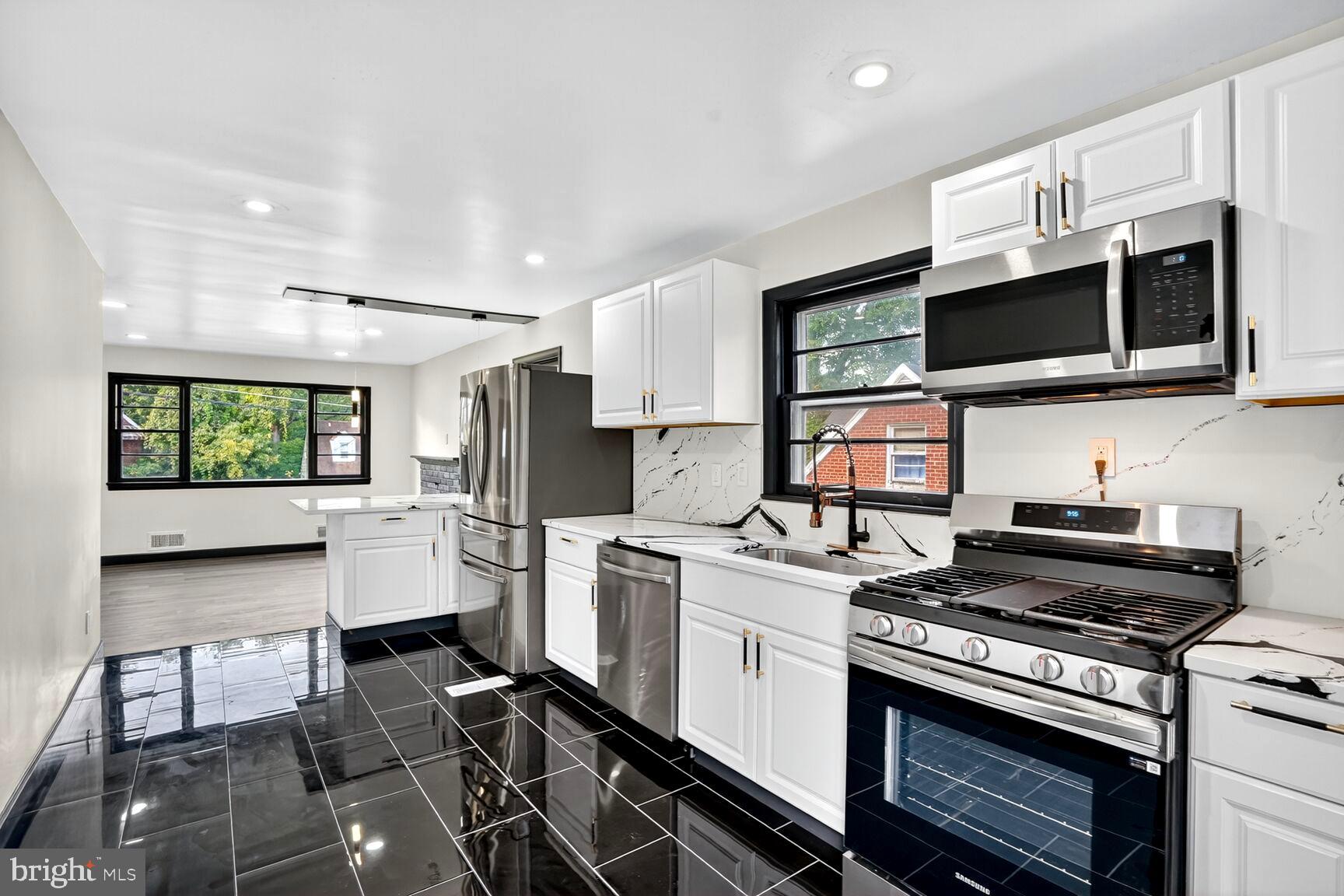 FOREST HEIGHTS - Residential