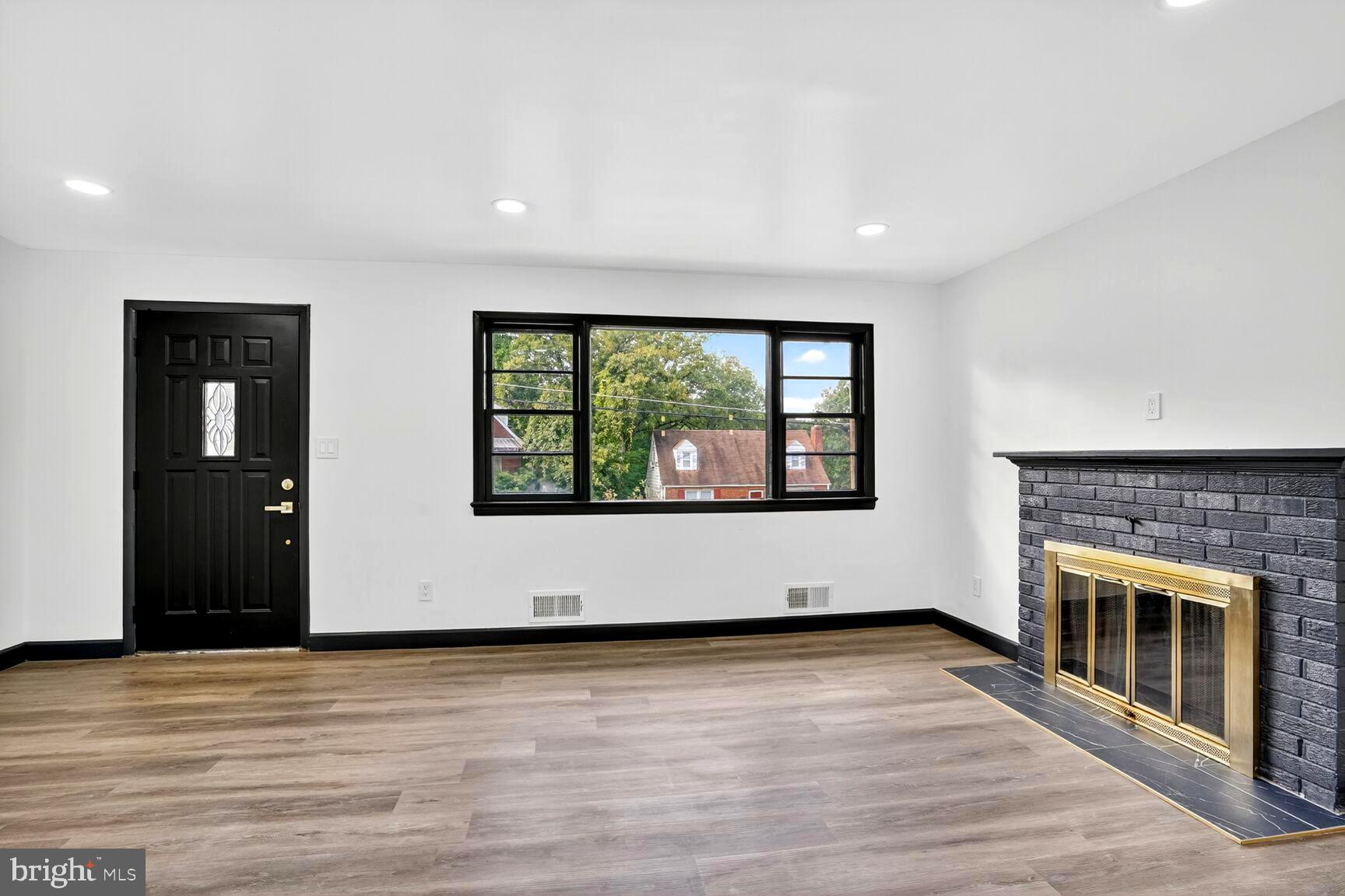 FOREST HEIGHTS - Residential