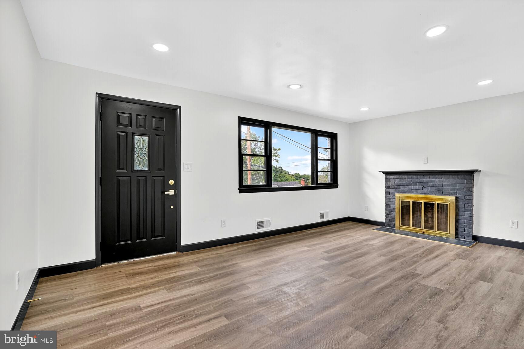 FOREST HEIGHTS - Residential