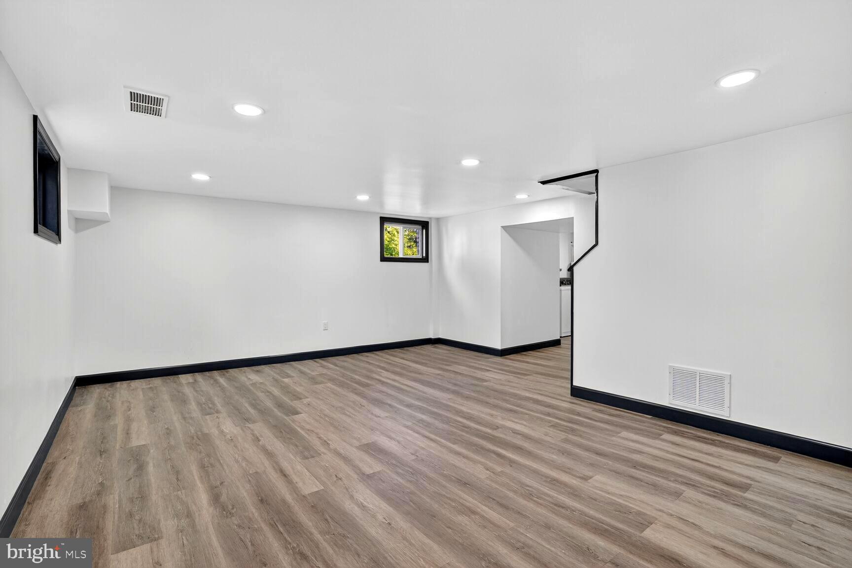 FOREST HEIGHTS - Residential