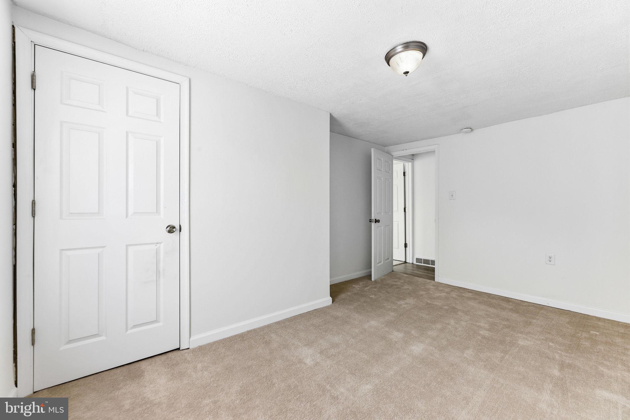 HAGERSTOWN - Residential