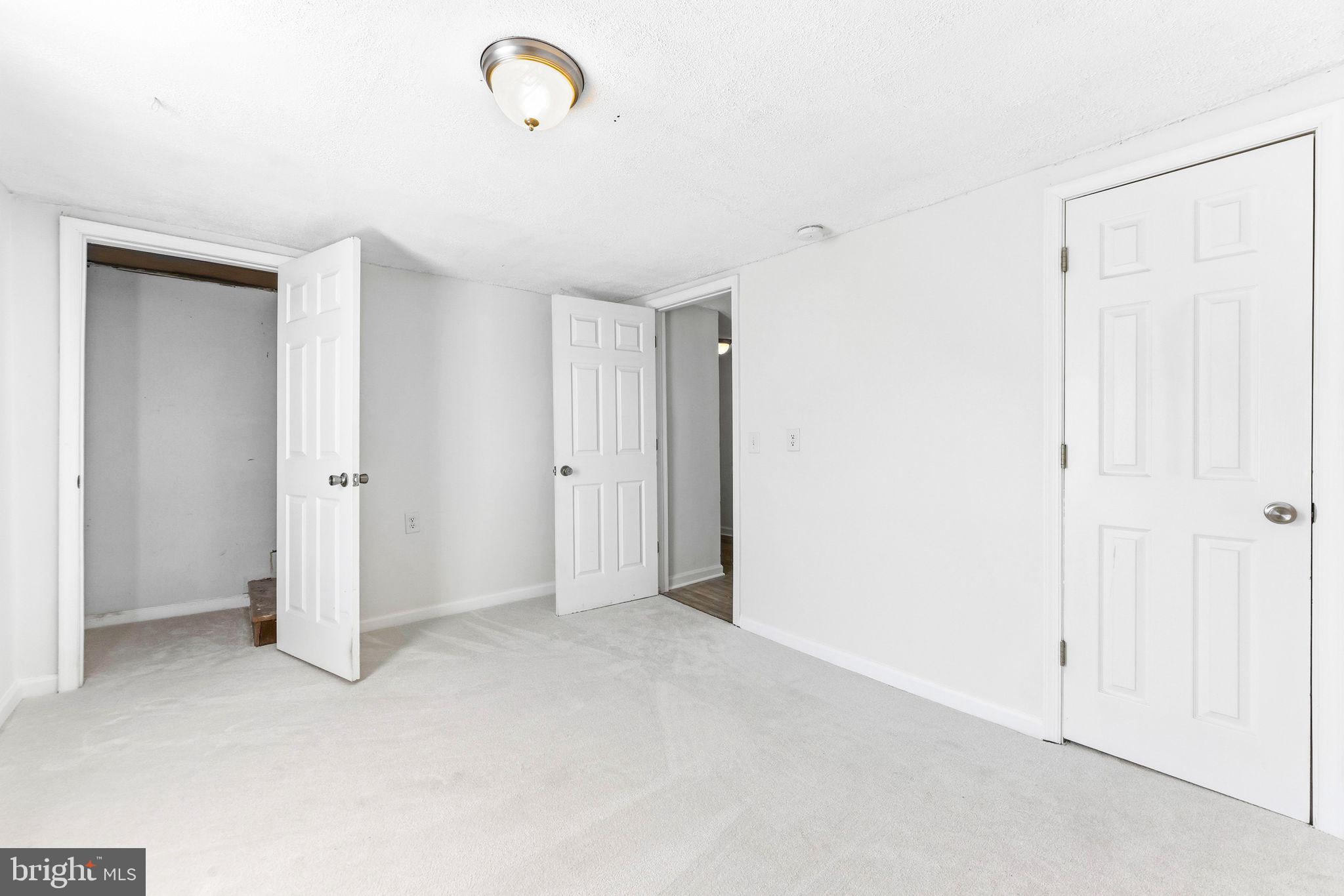 HAGERSTOWN - Residential