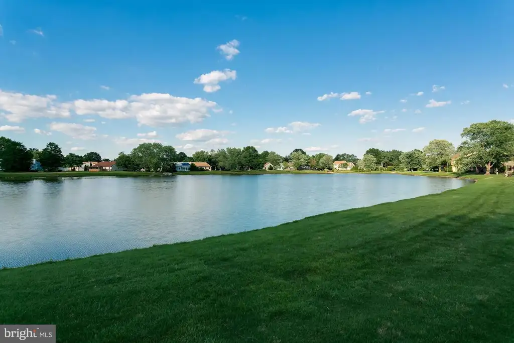 23 W Bluebell Lane, Mount Laurel, NJ 08054