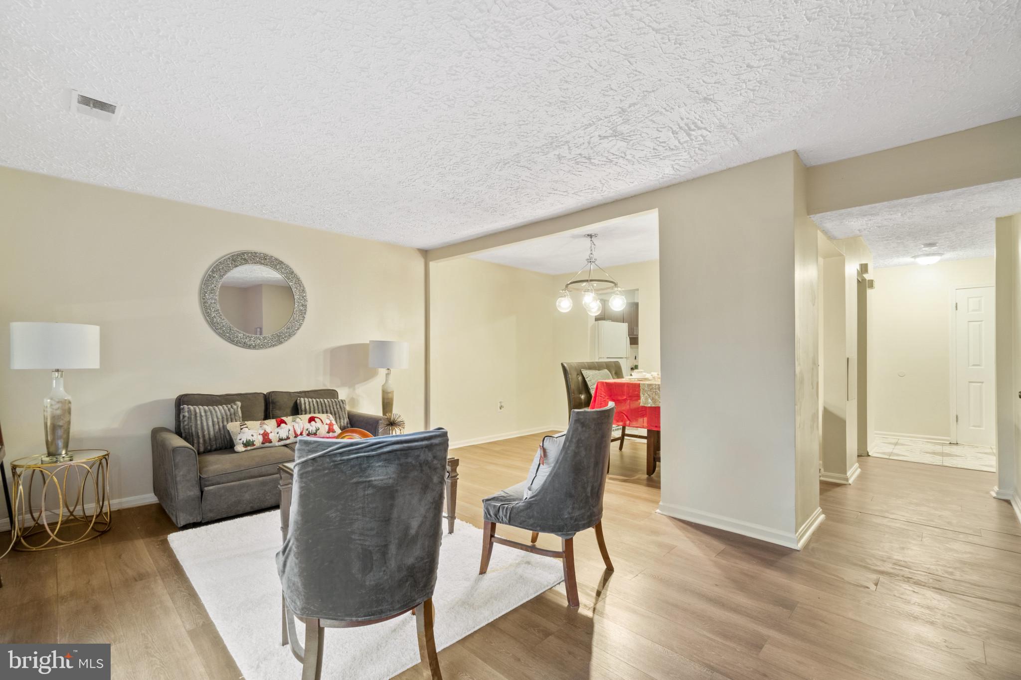 HILLCREST TOWNE - Residential