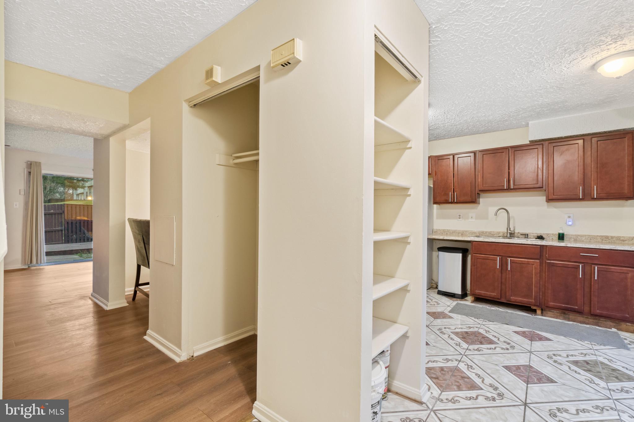 HILLCREST TOWNE - Residential