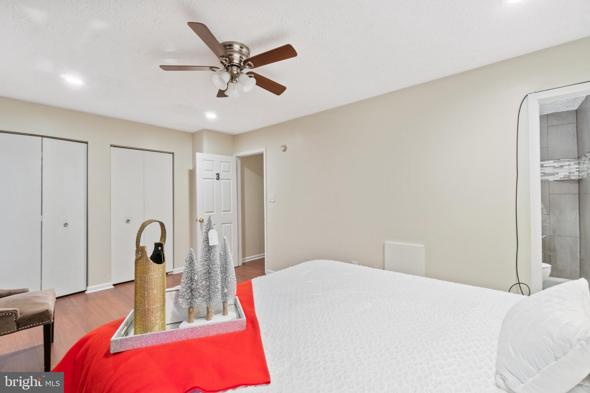 HILLCREST TOWNE - Residential