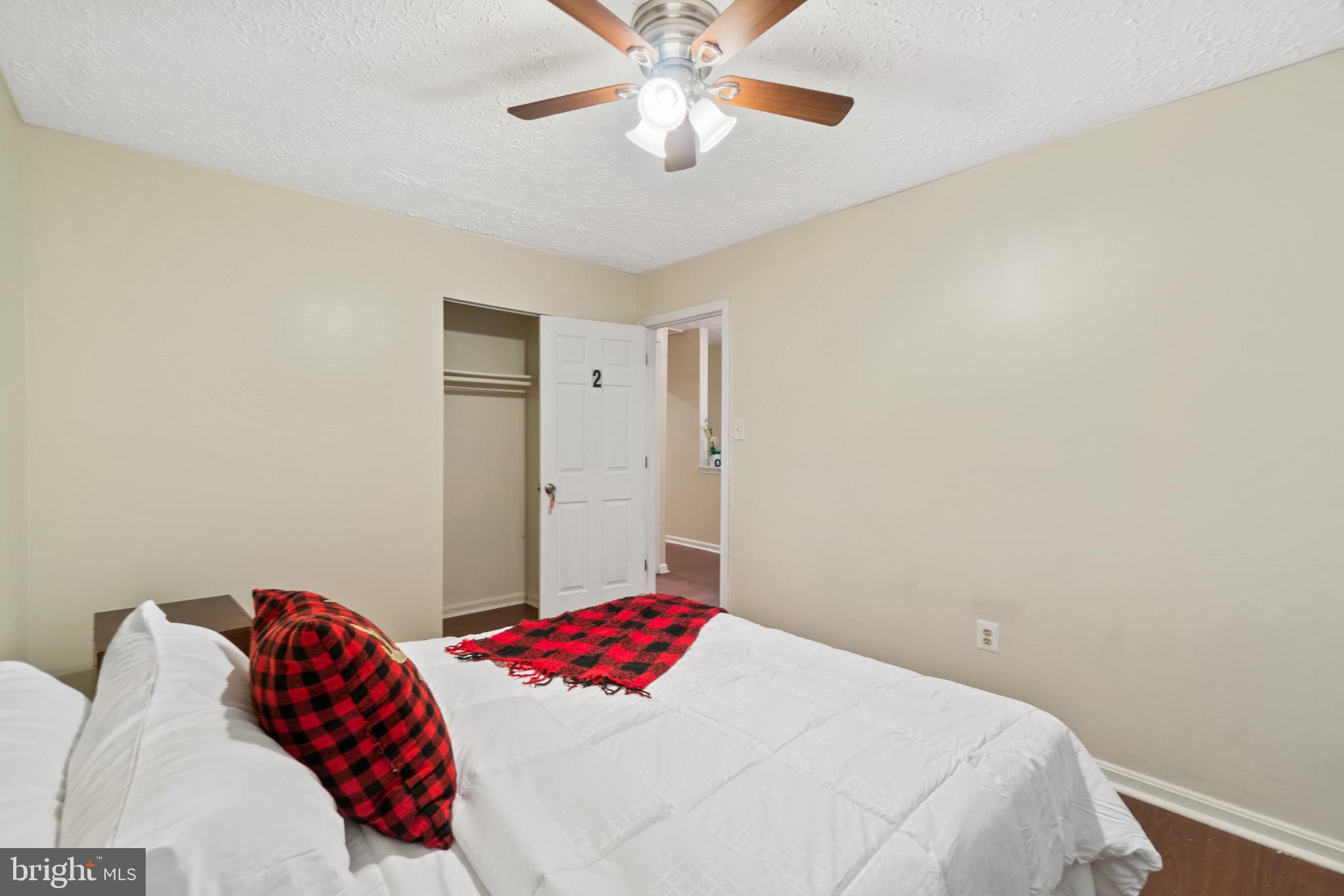 HILLCREST TOWNE - Residential